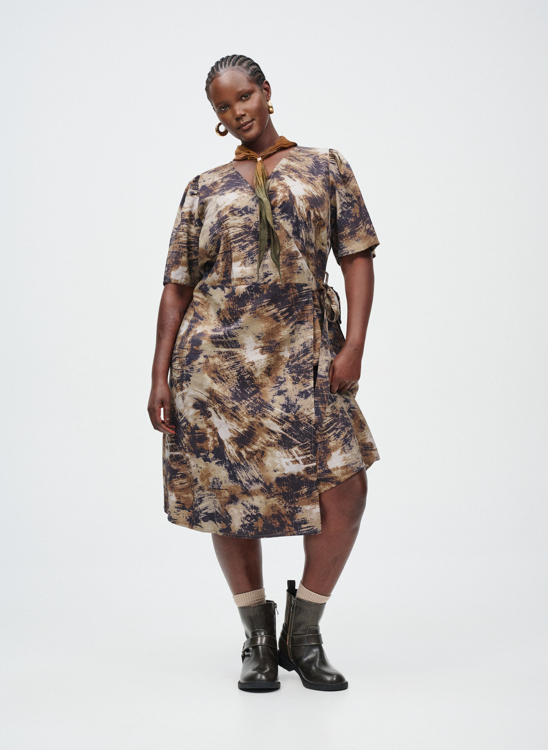 Zizzi Wickelkleid mit Print, Gr&uuml;n, Image image number 0