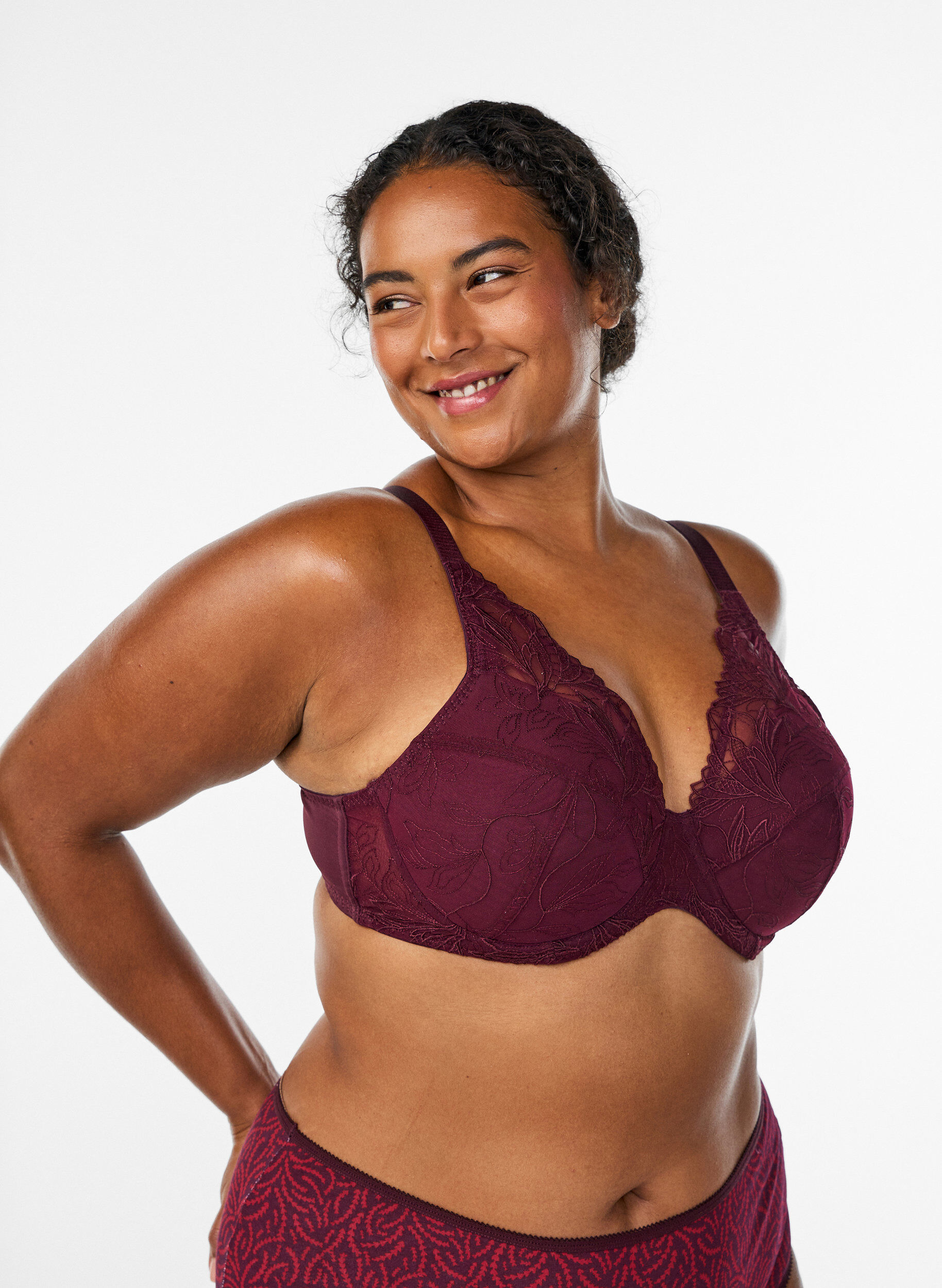 Zizzi Gepolsterter Spitzen-BH mit B&uuml;gel, Rot, Model image number 0