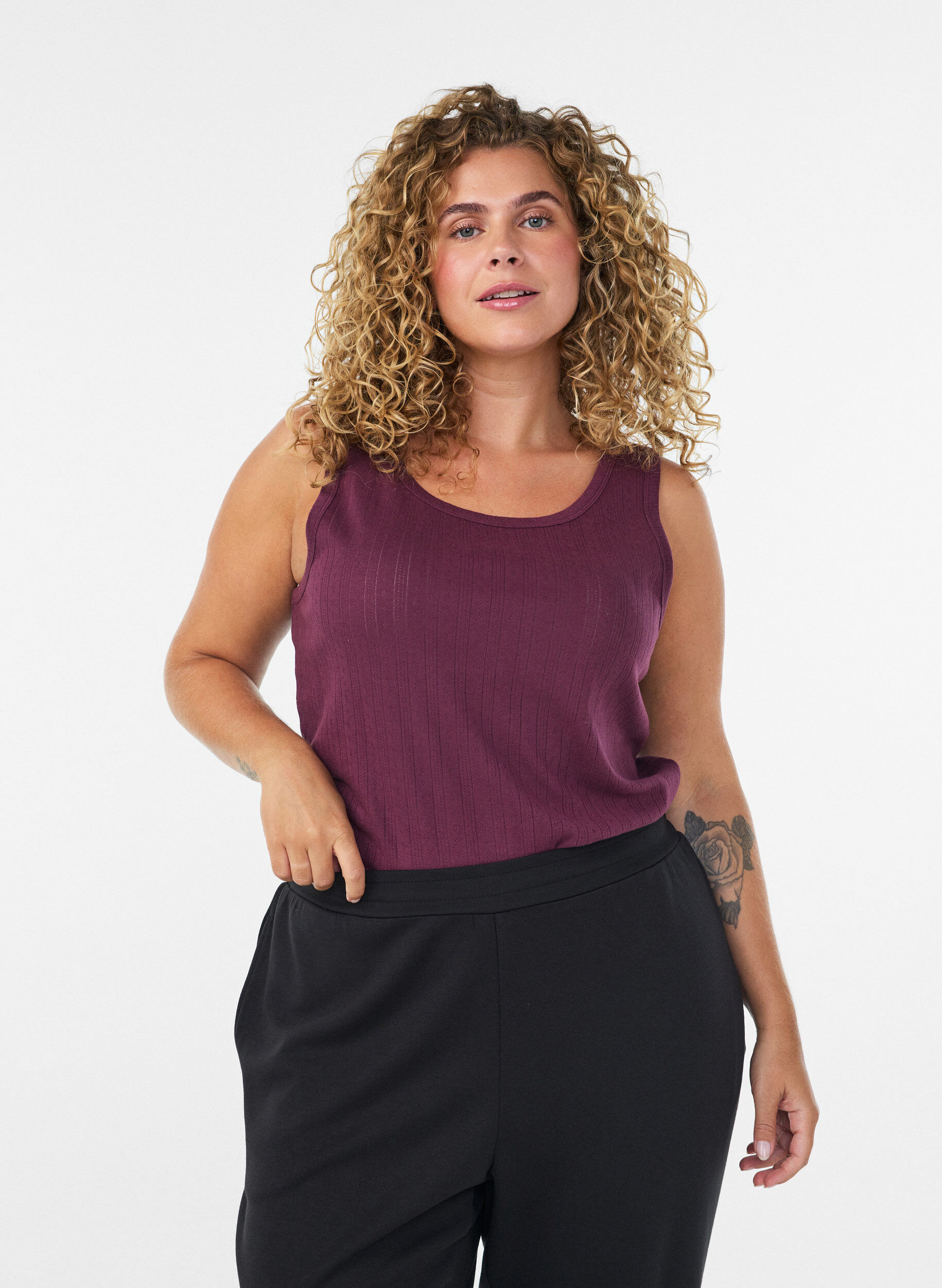 ZizziNachthemd aus Bio-Baumwolle mit Strukturmuster, Dunkles Bordeaux, Model image number 0