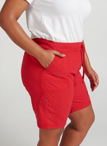 Weiche Shorts, Lipstick Red, Model image number 0