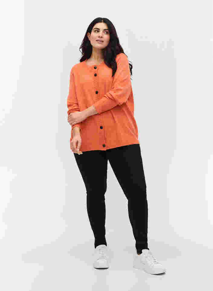 Kurzer Strickcardigan mit kontrastvollen Knöpfen, Mandarin Orange Mel, Model image number 2