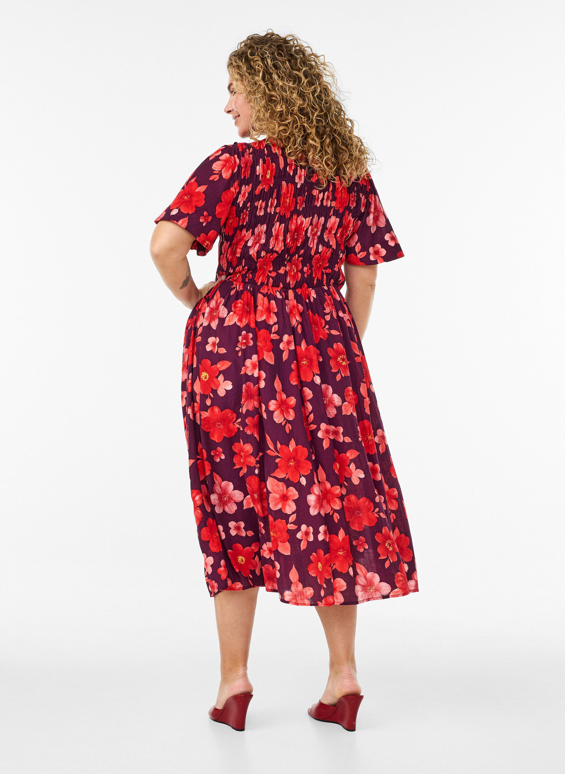 ZizziKleid mit Smock und Blumenprint, Lila, Model image number 1