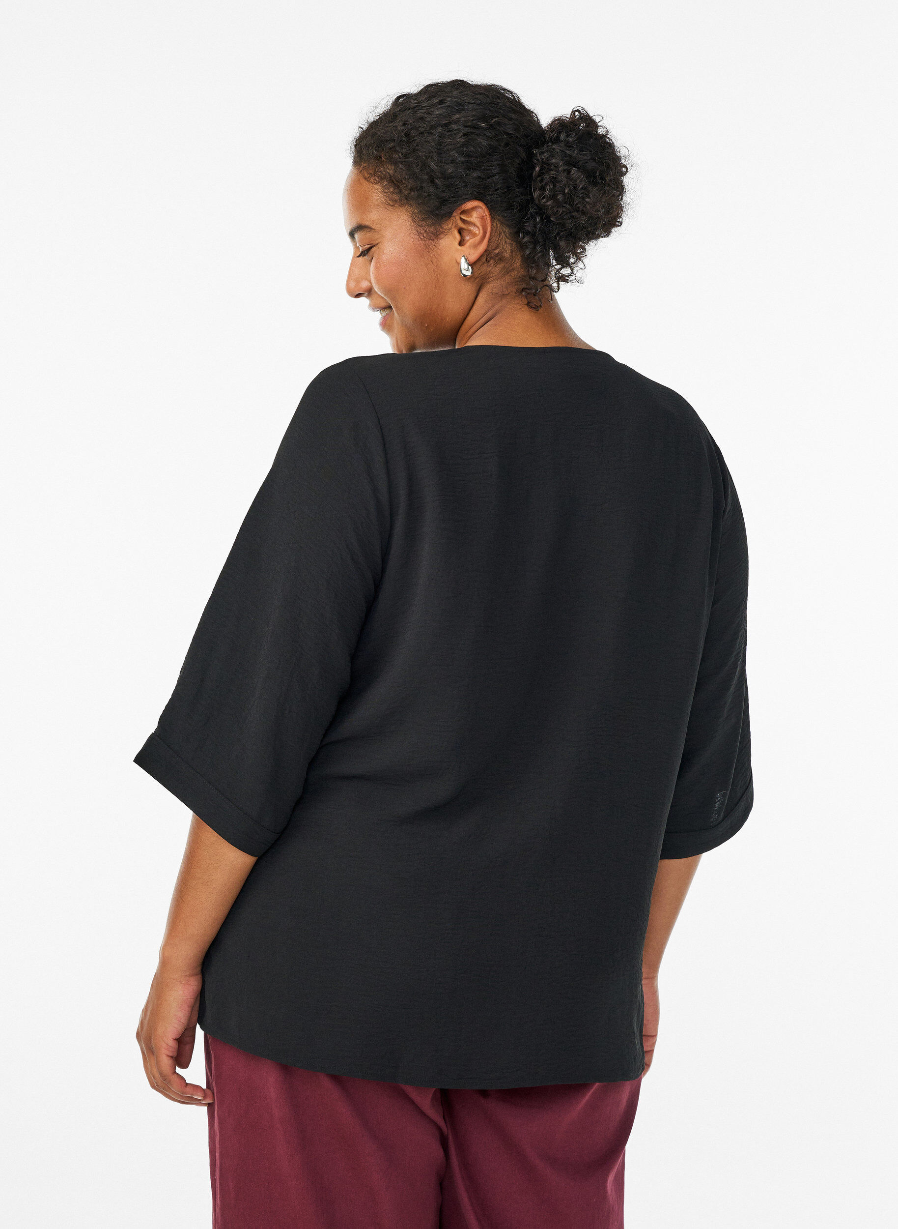 ZizziBluse mit V-Ausschnitt und 3/4-&Auml;rmeln, Schwarz, Model image number 2