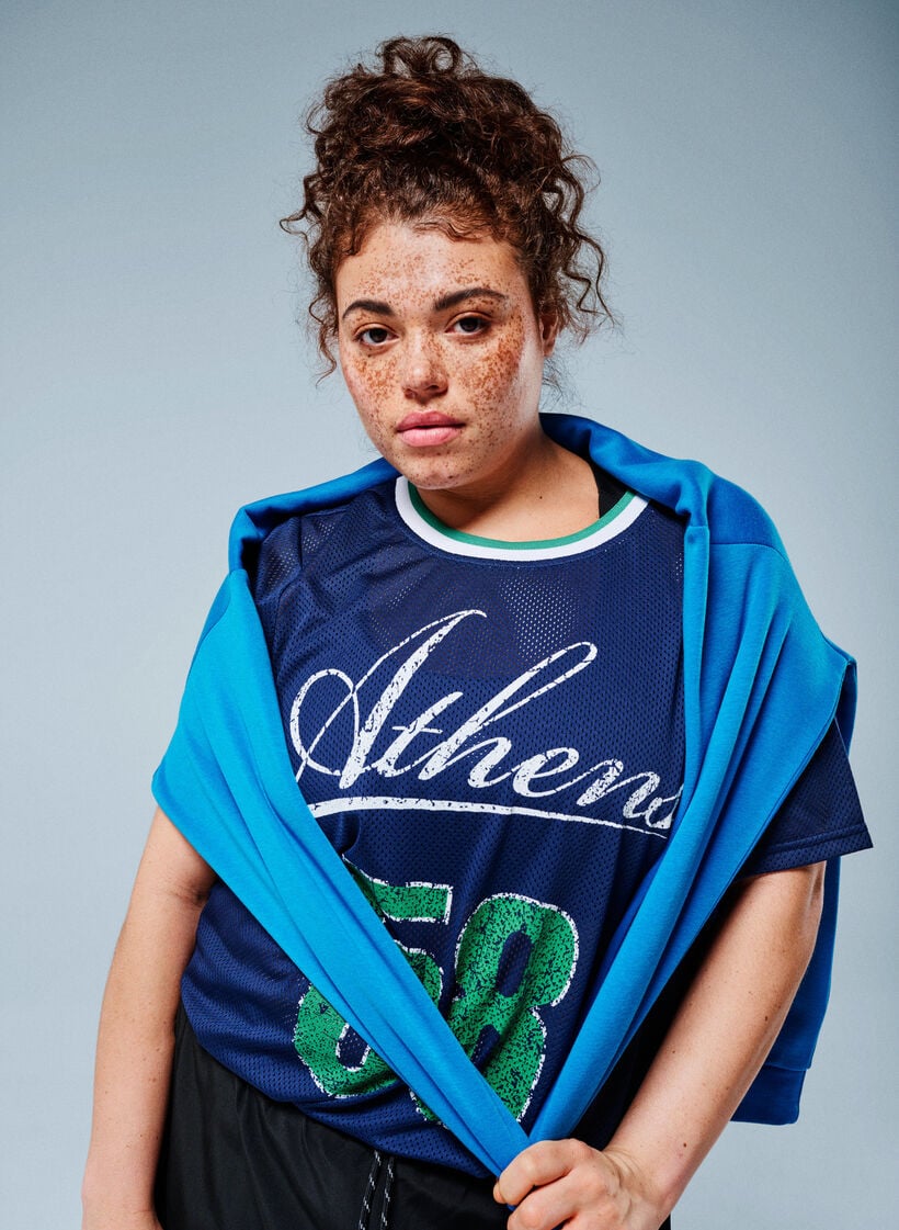 Sportliches T-Shirt aus Mesh mit Frontprint, Blau, Image image number 0