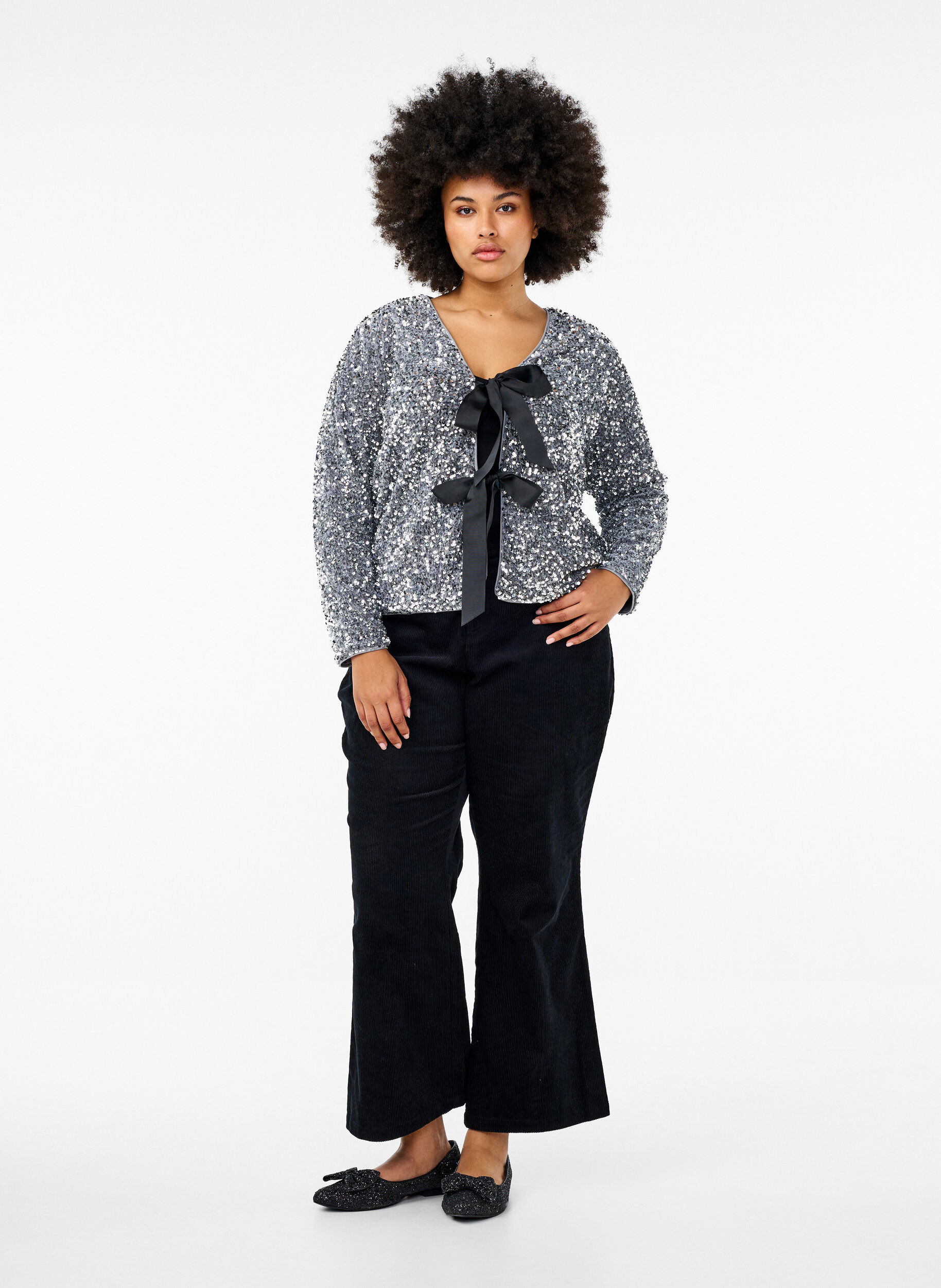 Zizzi Paillettenbluse mit Bindedetails, Silver, Model image number 2