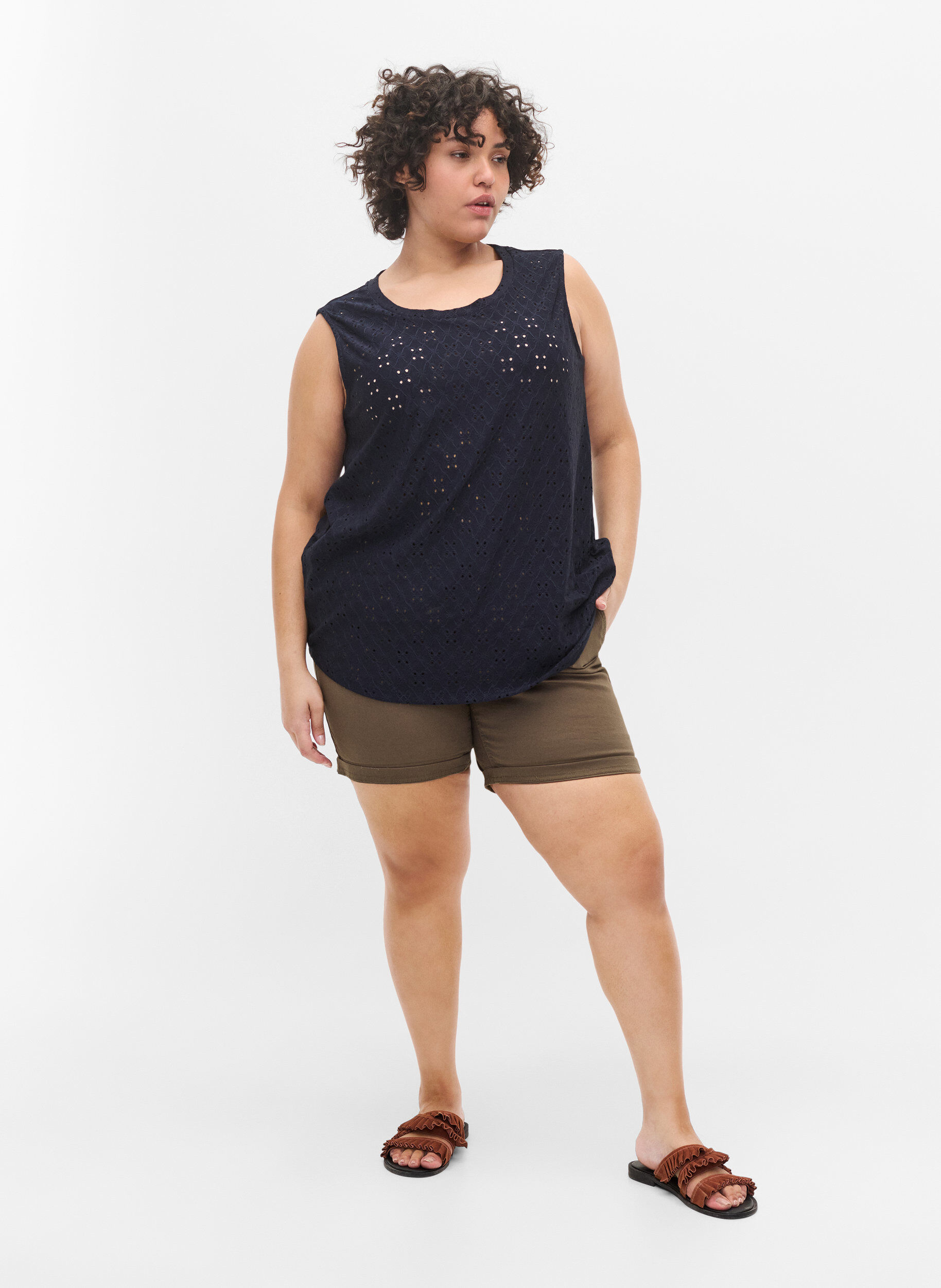 Zizzi Top mit Lochstickerei, Night Sky, Model image number 2