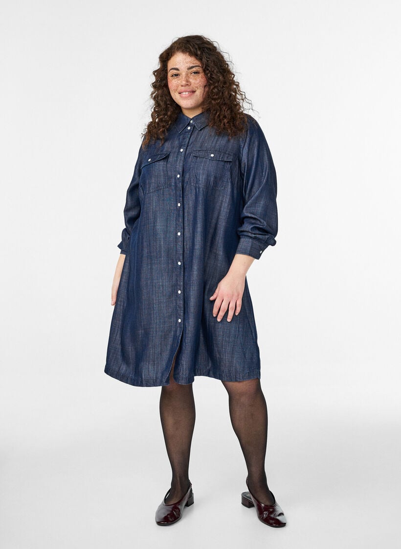 Kurzes Denimkleid aus Lyocell mit Druckkn&ouml;pfen, Blau, Model image number 0