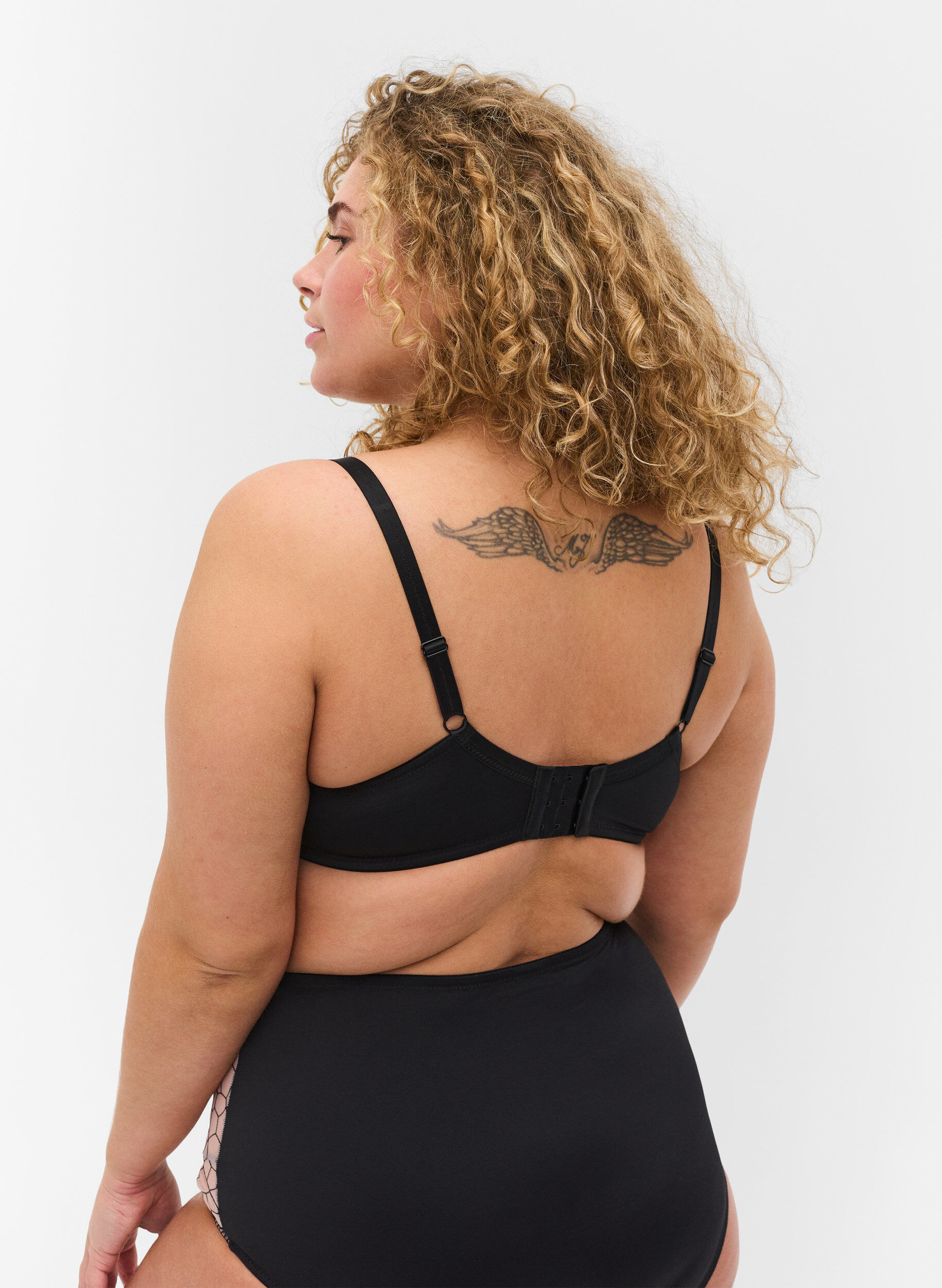 Zizzi B&uuml;gel-BH mit Muster, Black, Model image number 1