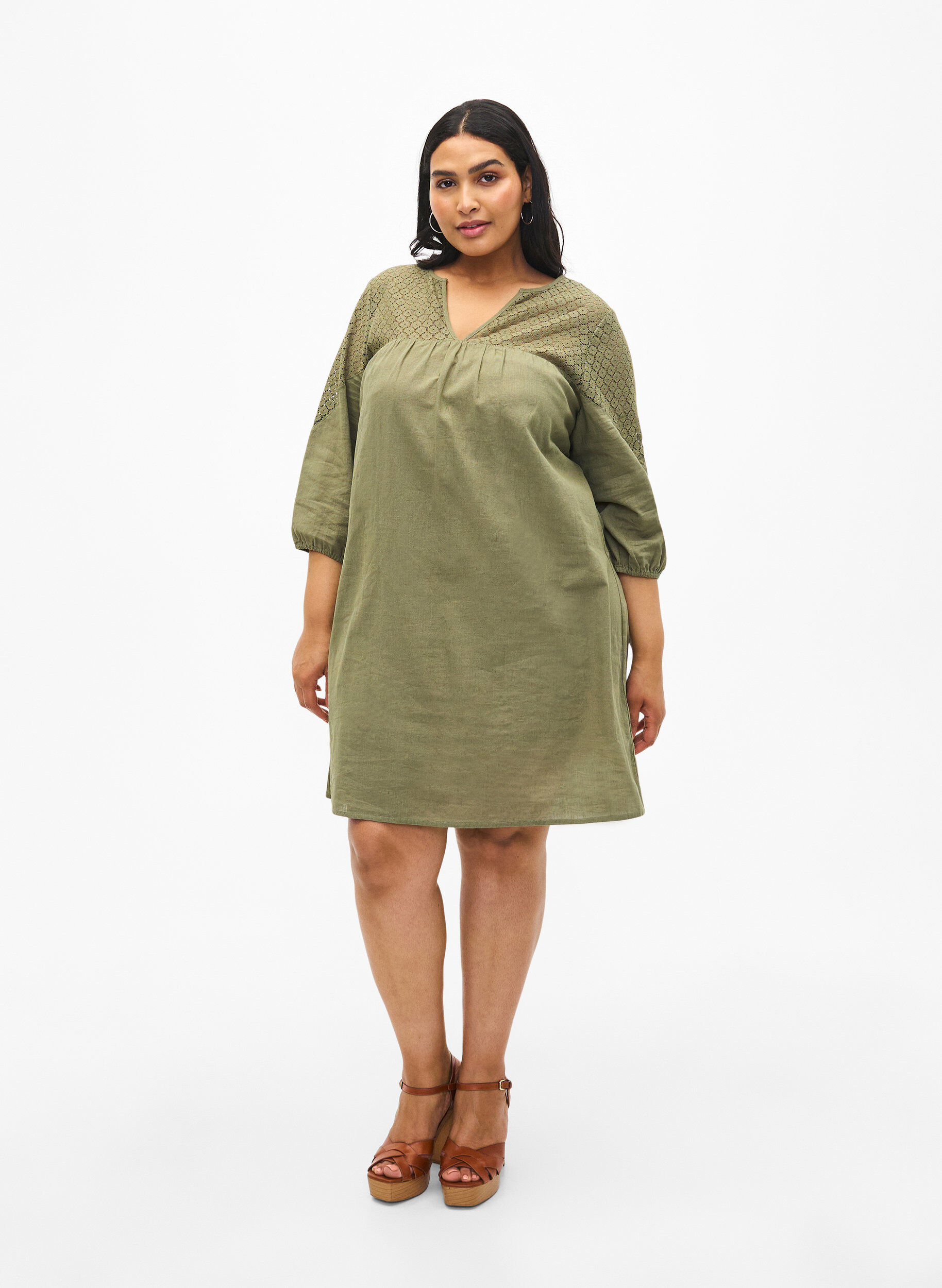 Zizzi Kleid aus einer Baumwollmischung mit Leinen und H&auml;keldetails, Deep Lichen Green, Model image number 2