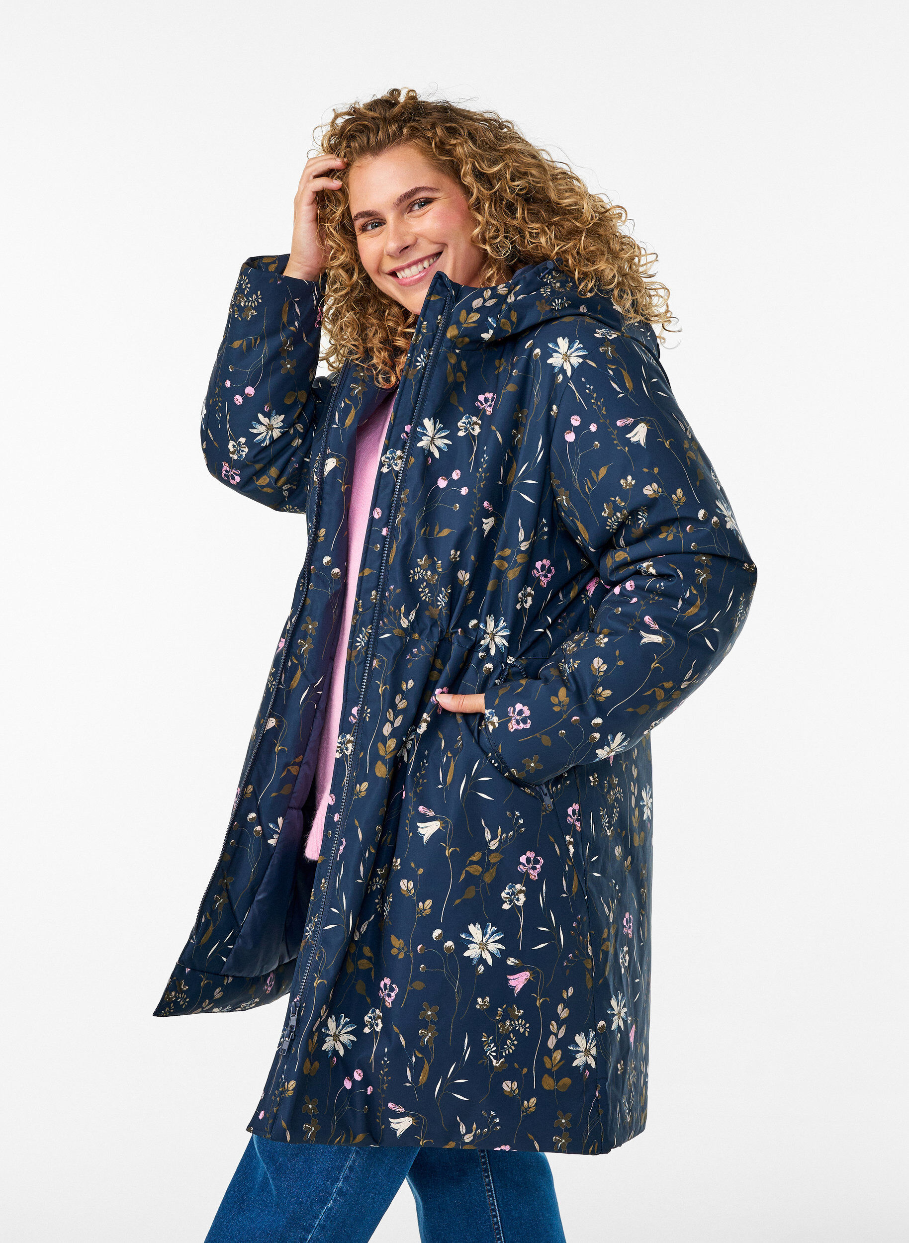 Gepolsterte Winterjacke mit Blumenprint, Blau, Model