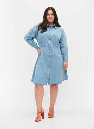Denim-Kleid mit Knöpfen und langen Ärmeln, Light blue denim, Model image number 2
