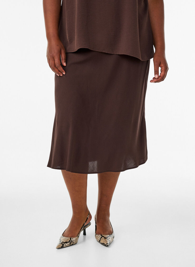 Viskoserock mit elastischem Bund, Braun, Model image number 0