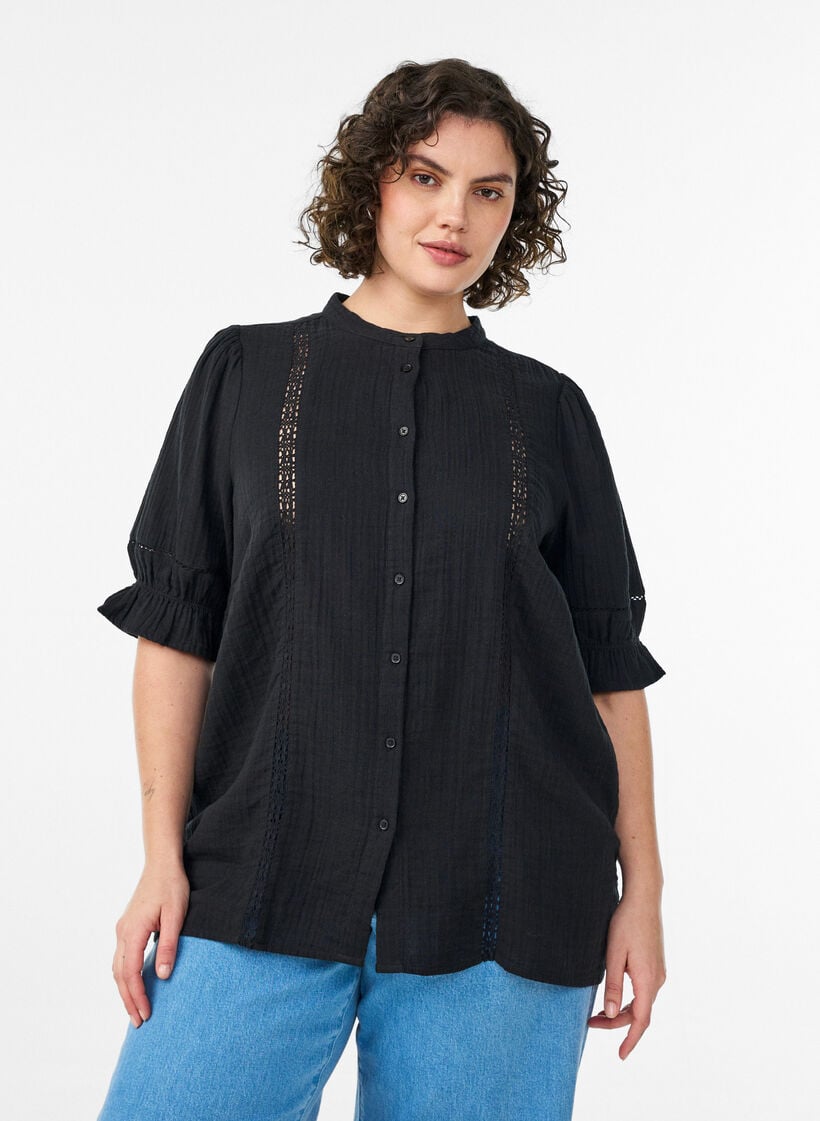 Kurz&auml;rmelige Bluse aus Baumwoll-Musselin mit H&auml;kelbesatz, Schwarz, Model image number 0