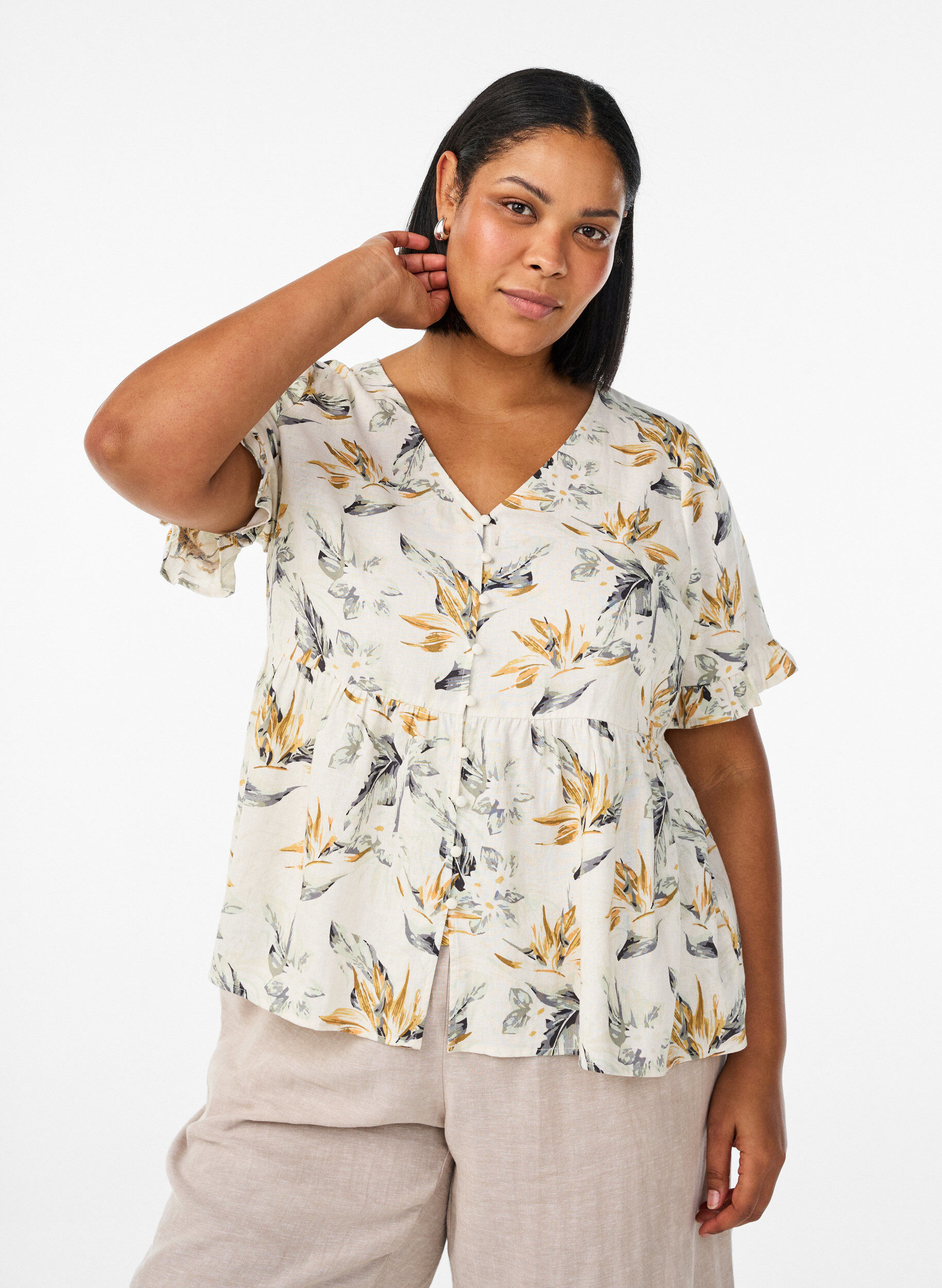 Bluse aus Leinen und Viskose mit V-Ausschnitt und Knopfverschluss, Wei&szlig;, Model
