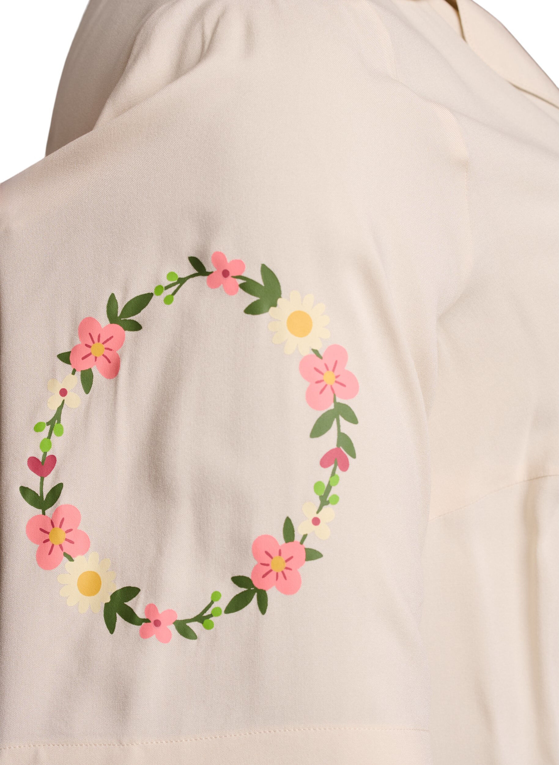 Zizzi Pyjamaoberteil aus Viskose mit Bindeband und Blumenmuster, Beige, Packshot image number 3