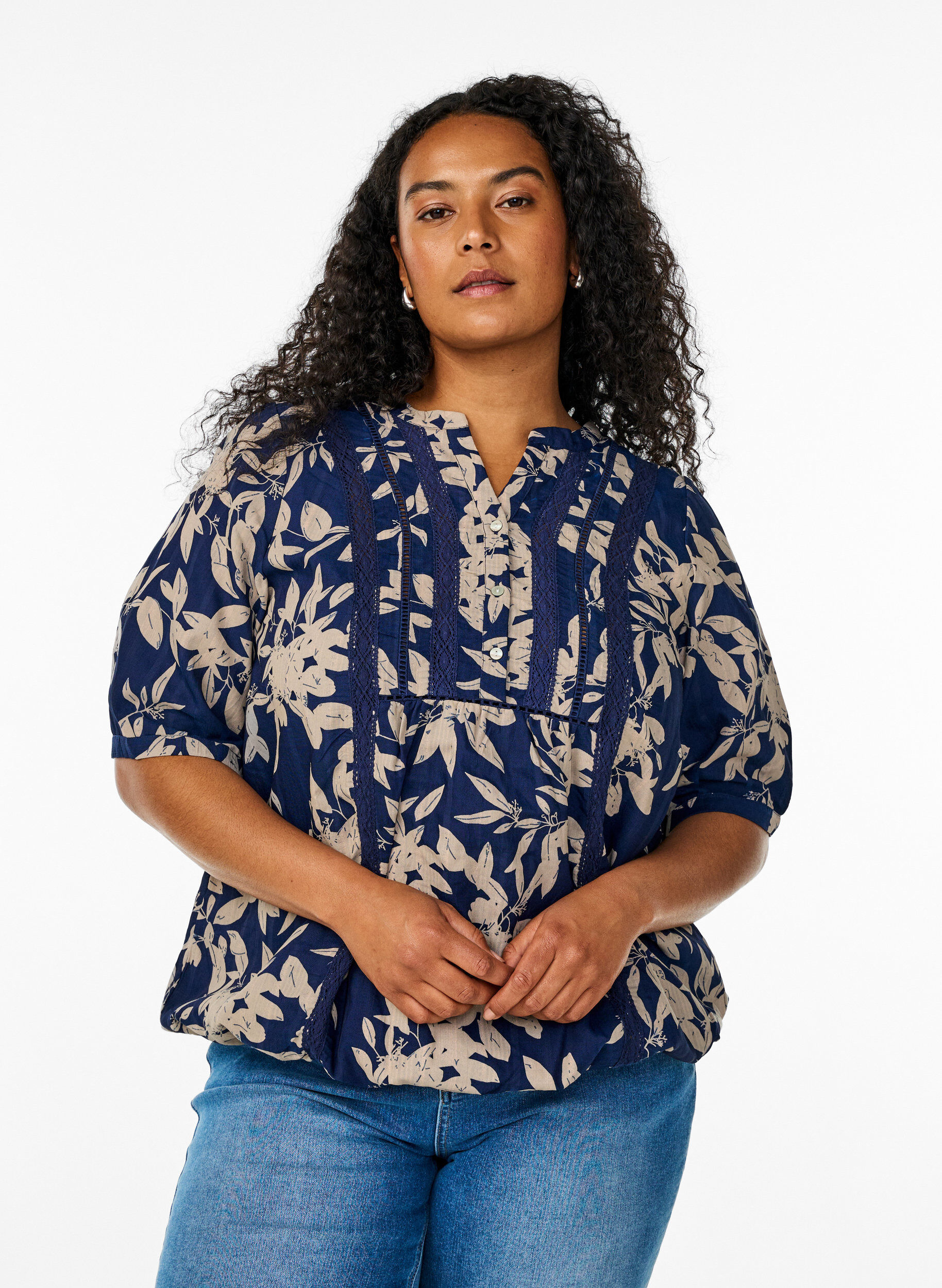 Zizzi Bluse mit Print und 1/2-&Auml;rmeln, Blau, Model image number 0