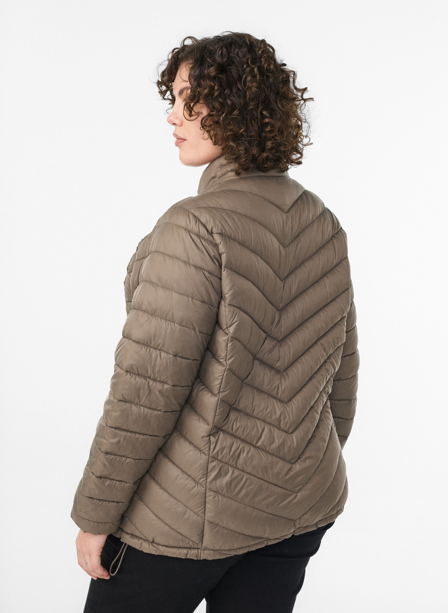 Zizzi Leichte Jacke mit Taschen, Braun, Model image number 2