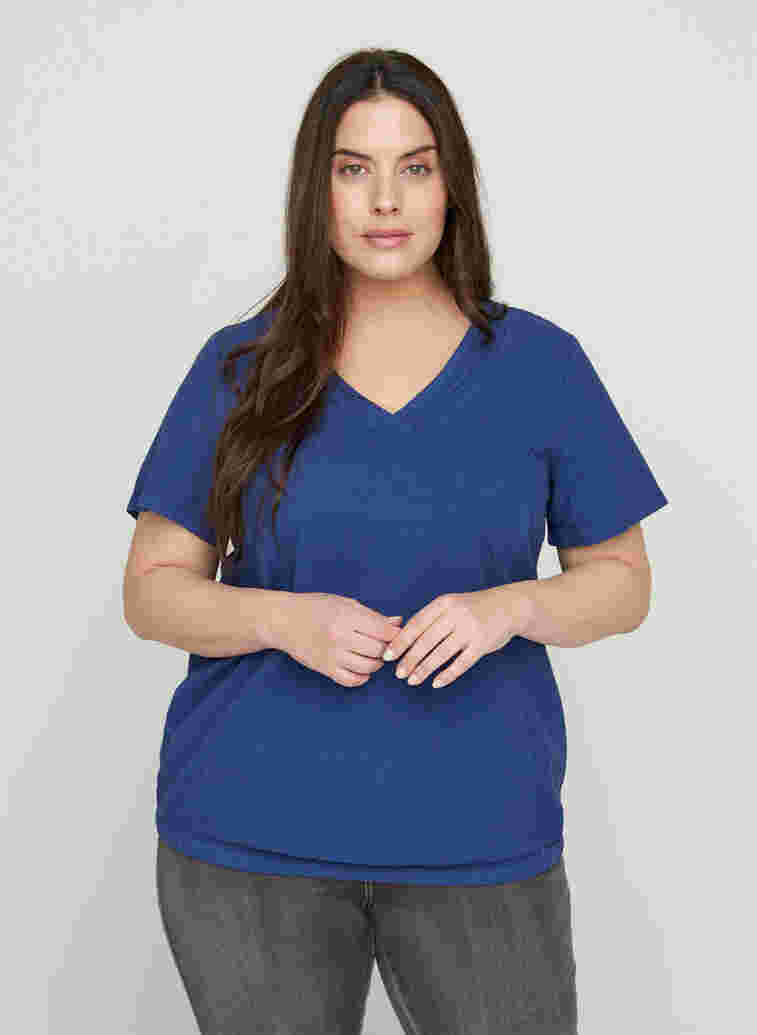 Kurzarm Bluse aus Baumwolle mit V-Ausschnitt, Twilight Blue, Model