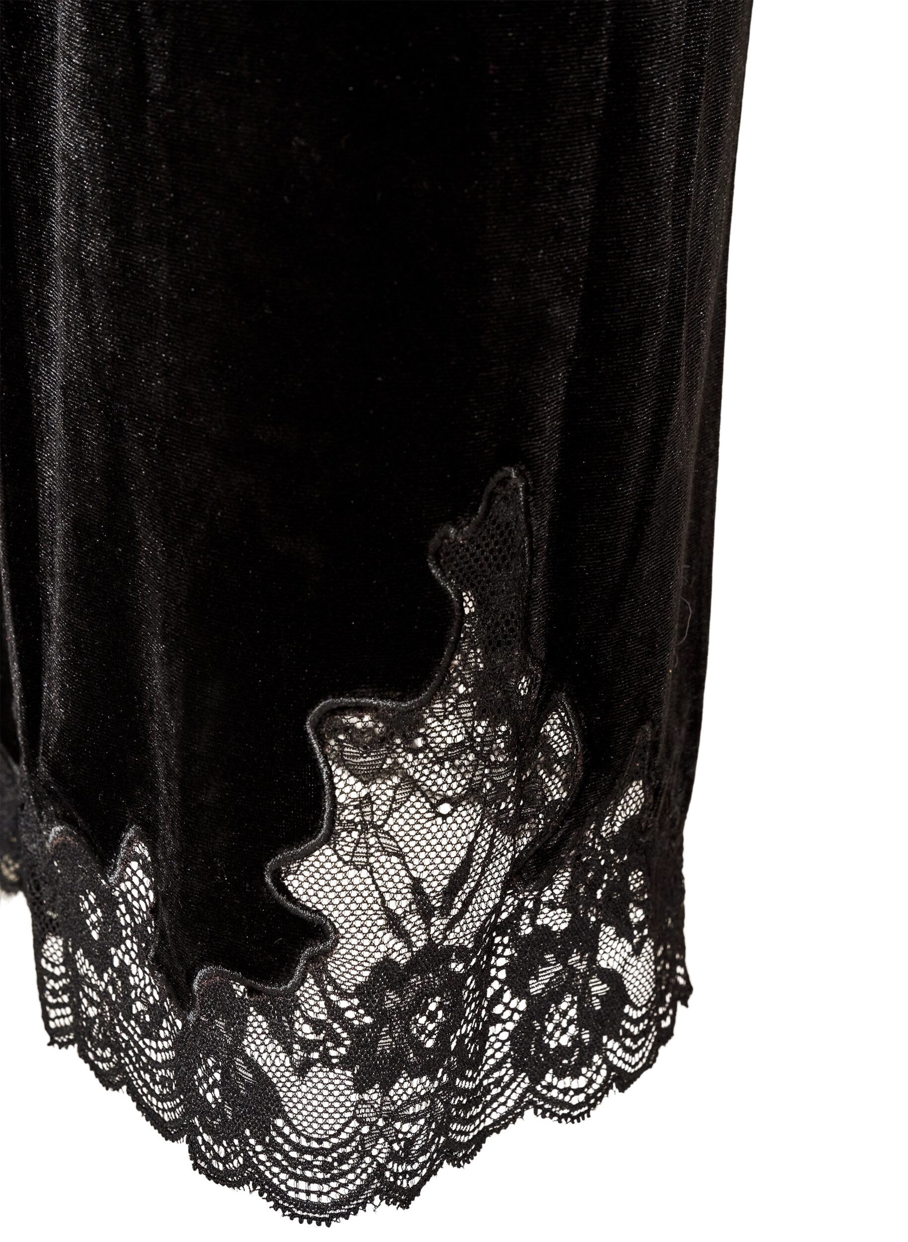 ZizziSamthose mit Spitzenbesatz und weitem Bein, Schwarz, Packshot image number 3
