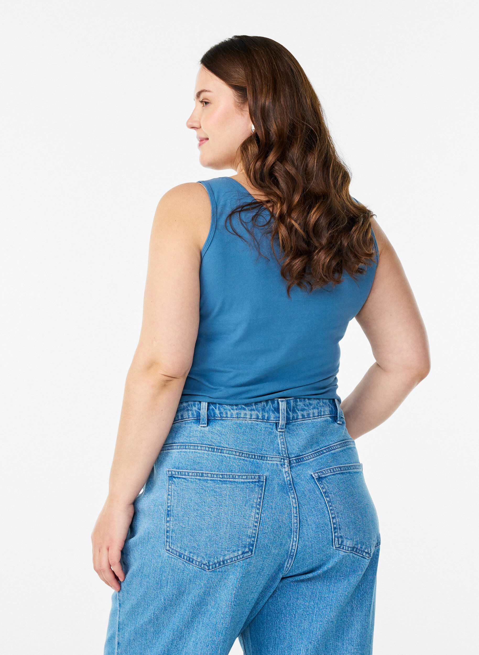 Zizzi Einfarbiges Basic Top aus Baumwolle, Grau, Model image number 2