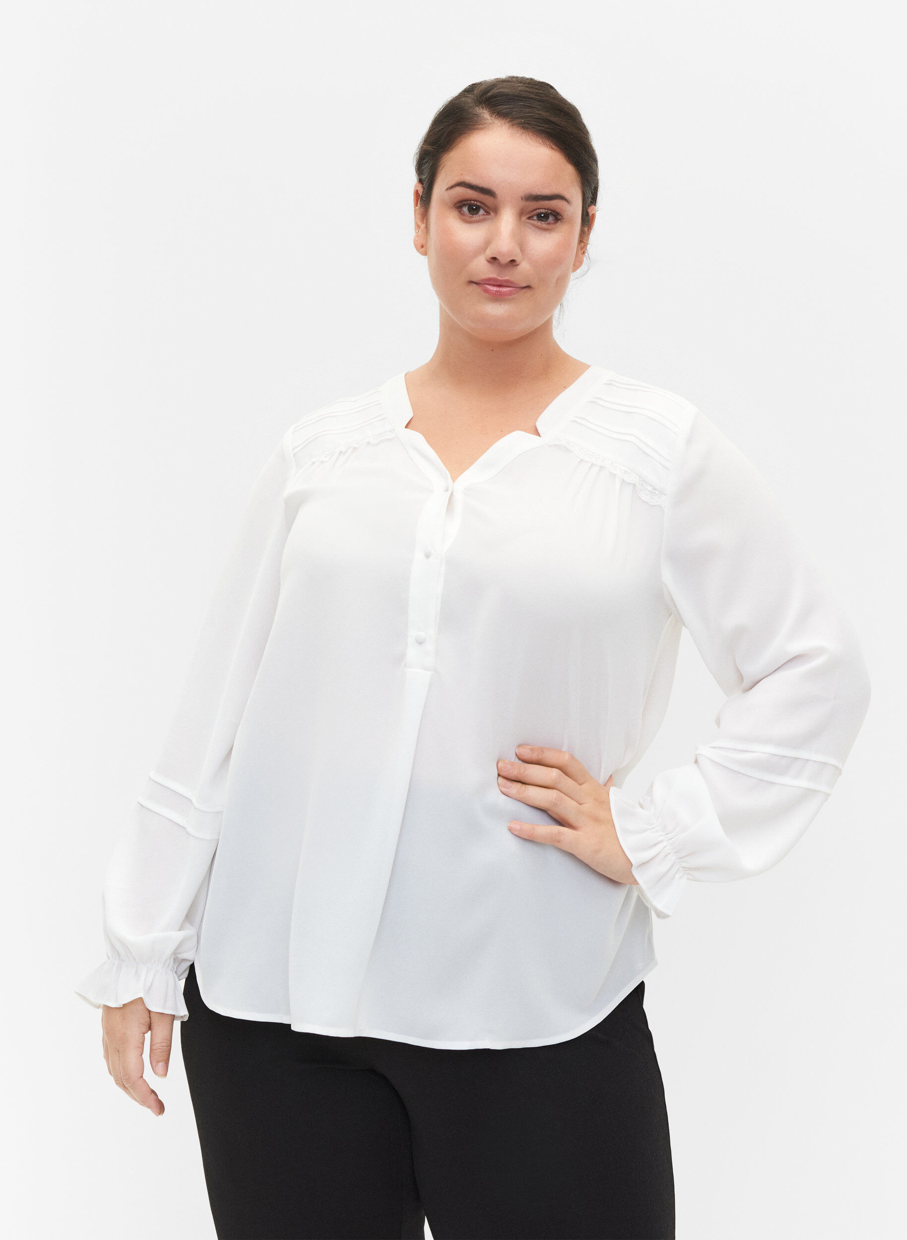Zizzi Bluse mit langen &Auml;rmeln und Knopfverschluss, Bright White, Model image number 0