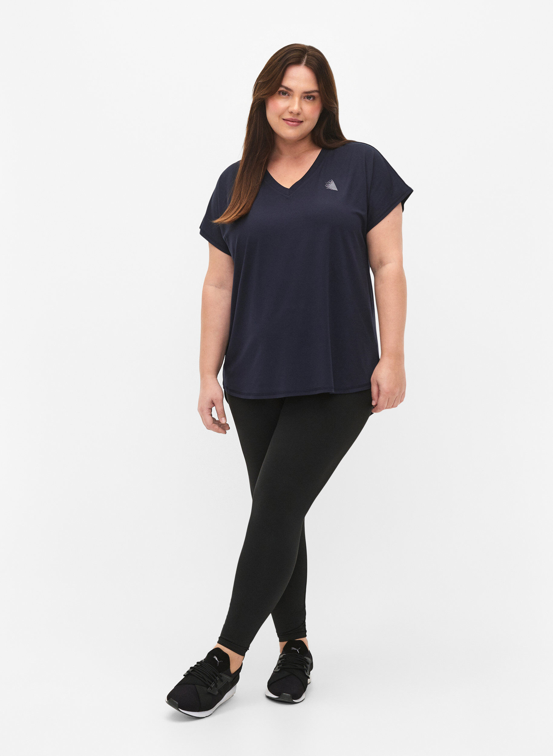 Zizzi Trainings-T-Shirt mit V-Ausschnitt, Night Sky, Model image number 2