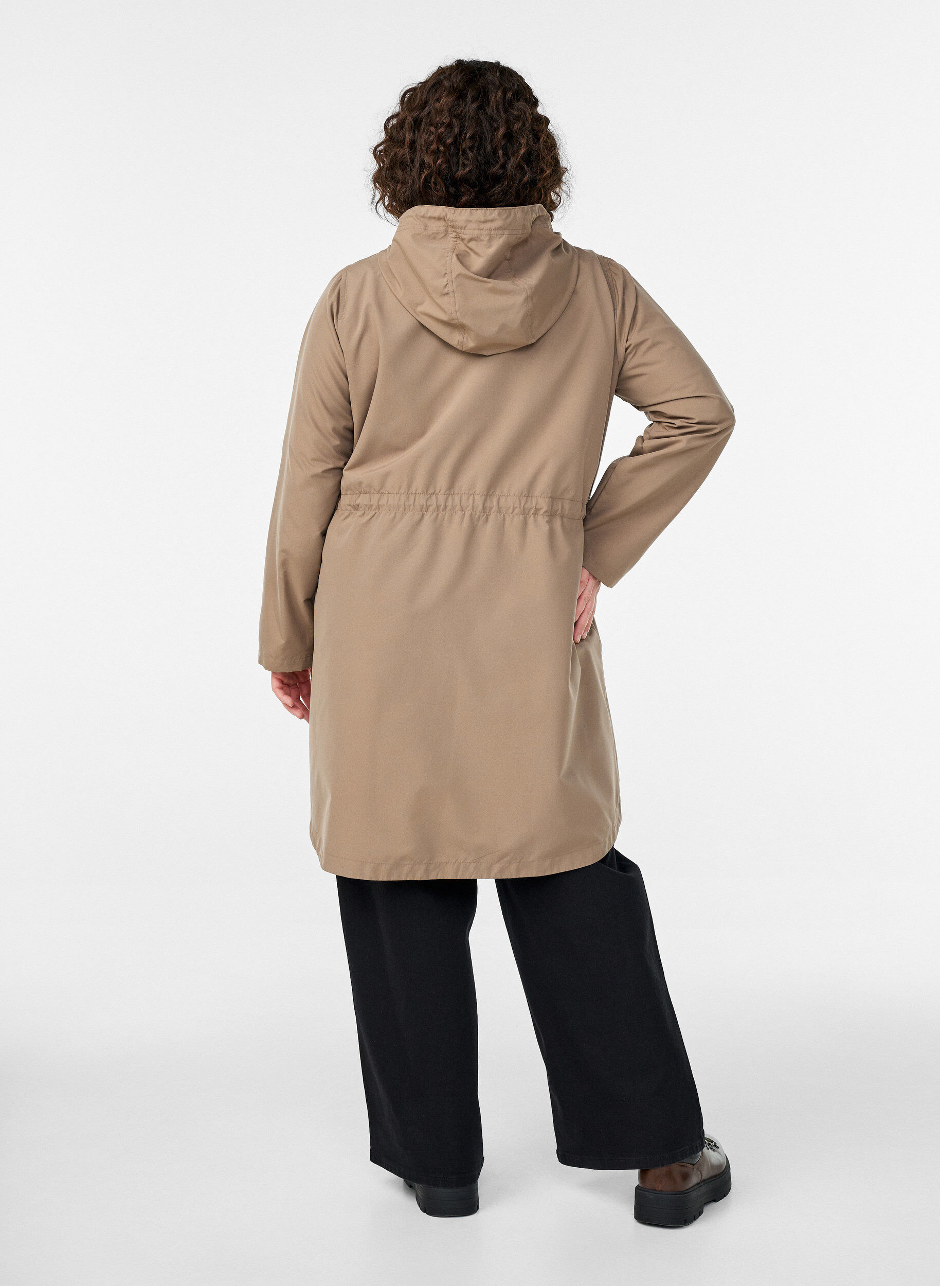 Zizzi FLASH - Leichter Parka mit Kapuze, Braun, Model image number 2