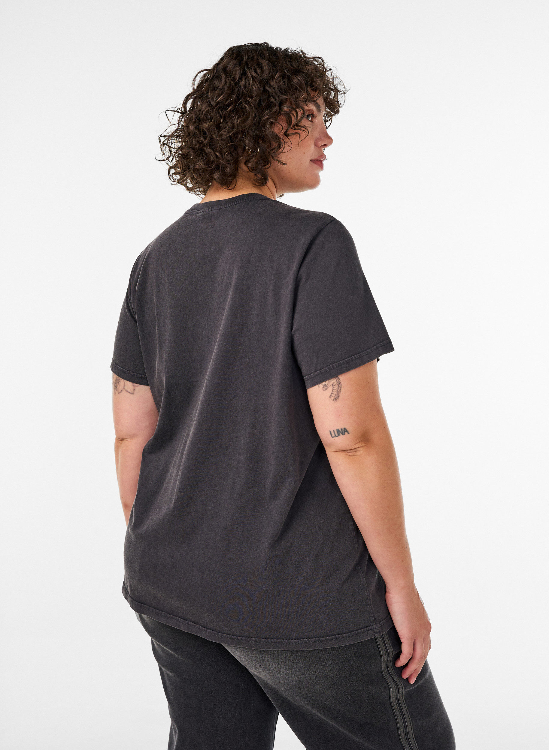 ZizziGrafik-T-Shirt aus Bio-Baumwolle, Beige, Model image number 2