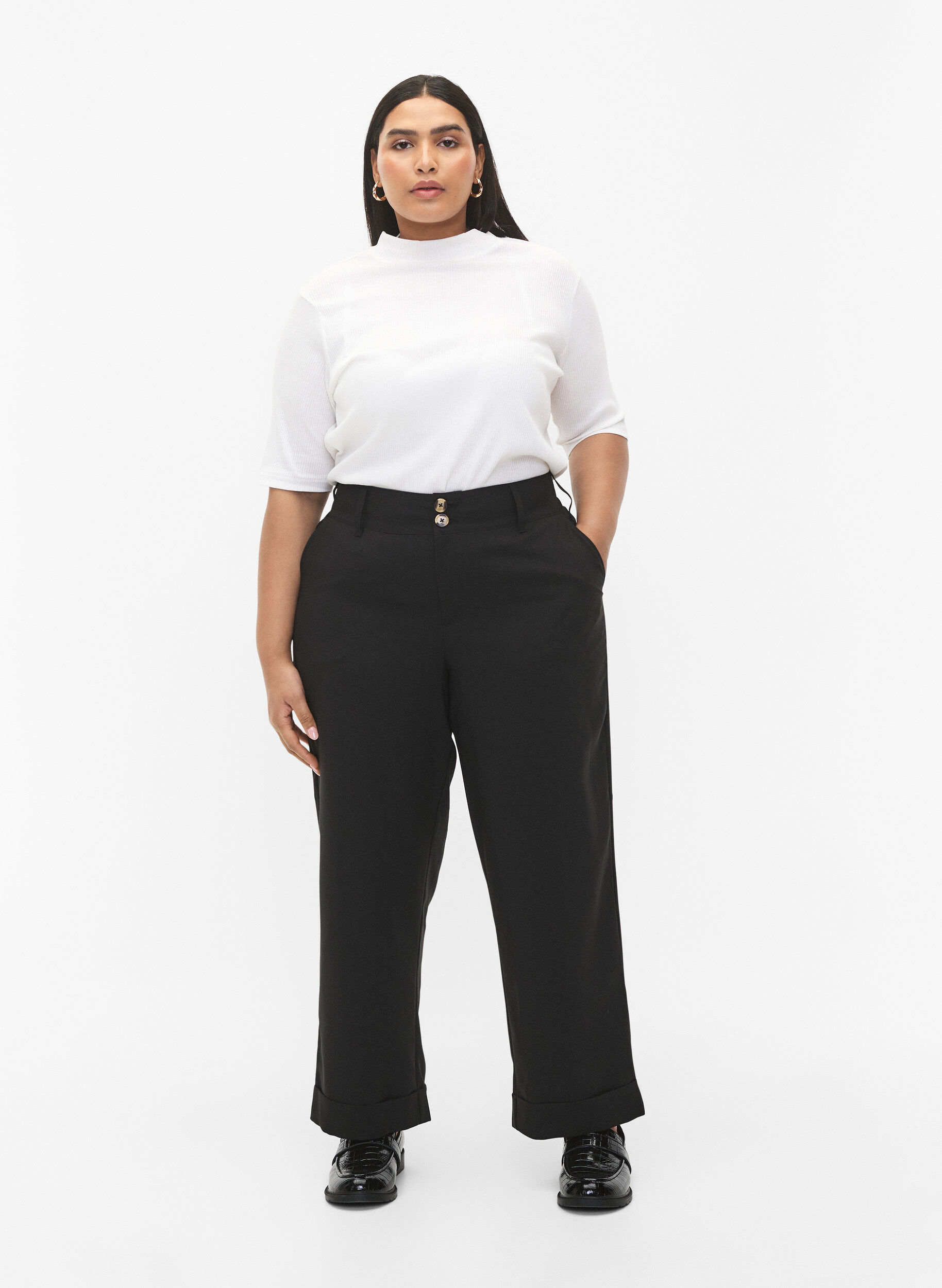 Zizzi Hose mit hoher Taille und Umschlag, Black, Model image number 0