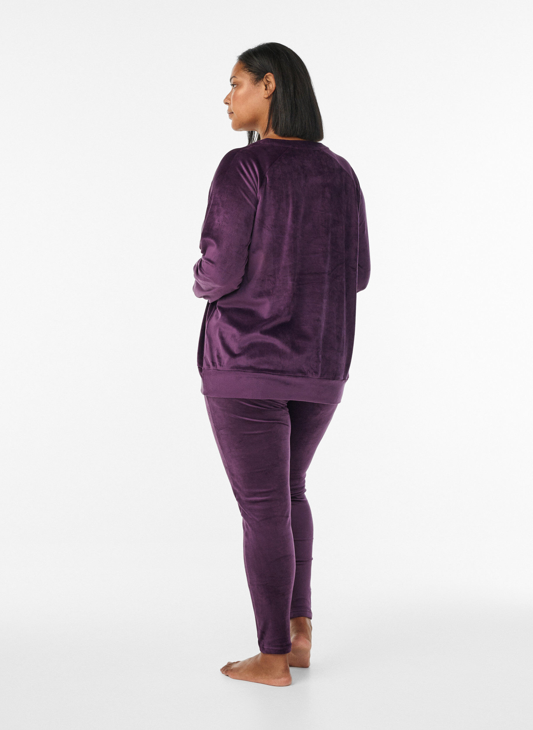 Zizzi Figurbetonte Leggings aus Velours, Lila, Model image number 1