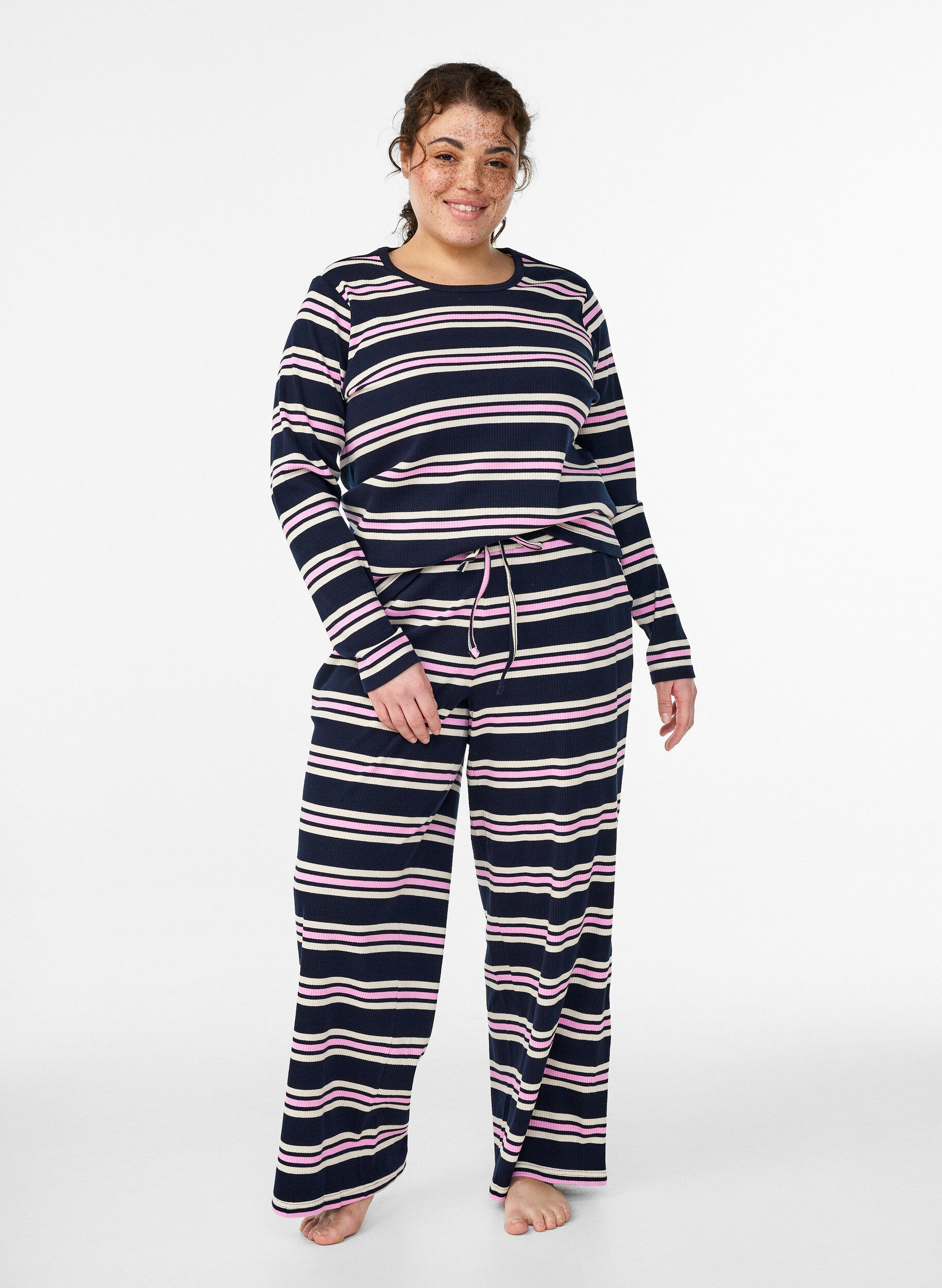 ZizziLang&auml;rmeliges Nachtoberteil aus geripptem Jersey mit Streifen, Blau, Model image number 1