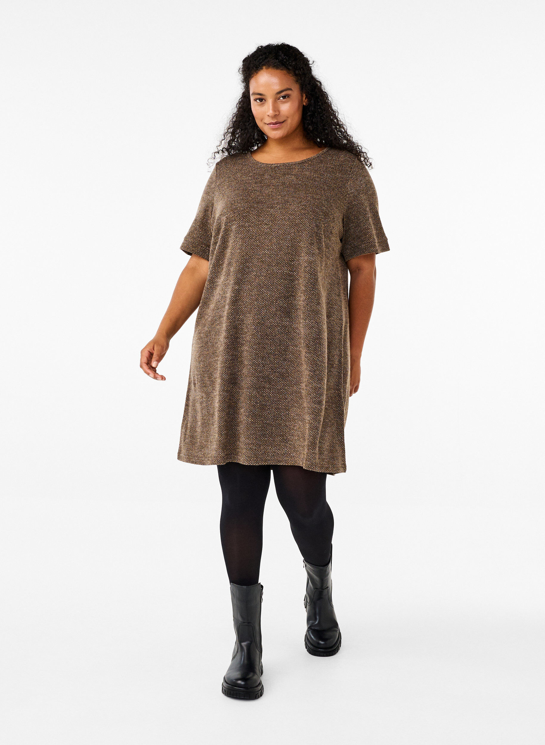 Zizzi T-Shirt-Kleid mit kurzen &Auml;rmeln, Caribou, Model image number 2