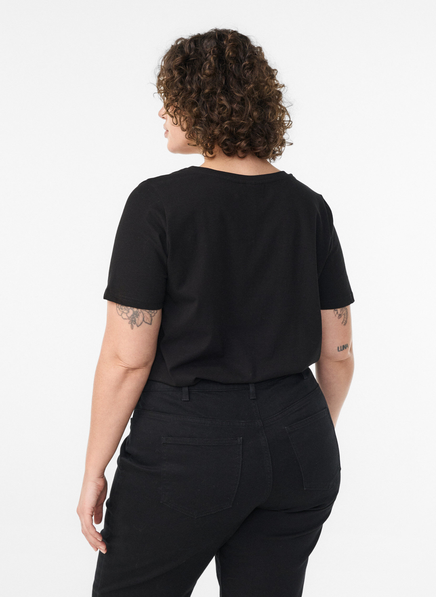 ZizziEinfarbiges basic T-Shirt aus Baumwolle, Schwarz, Model image number 2