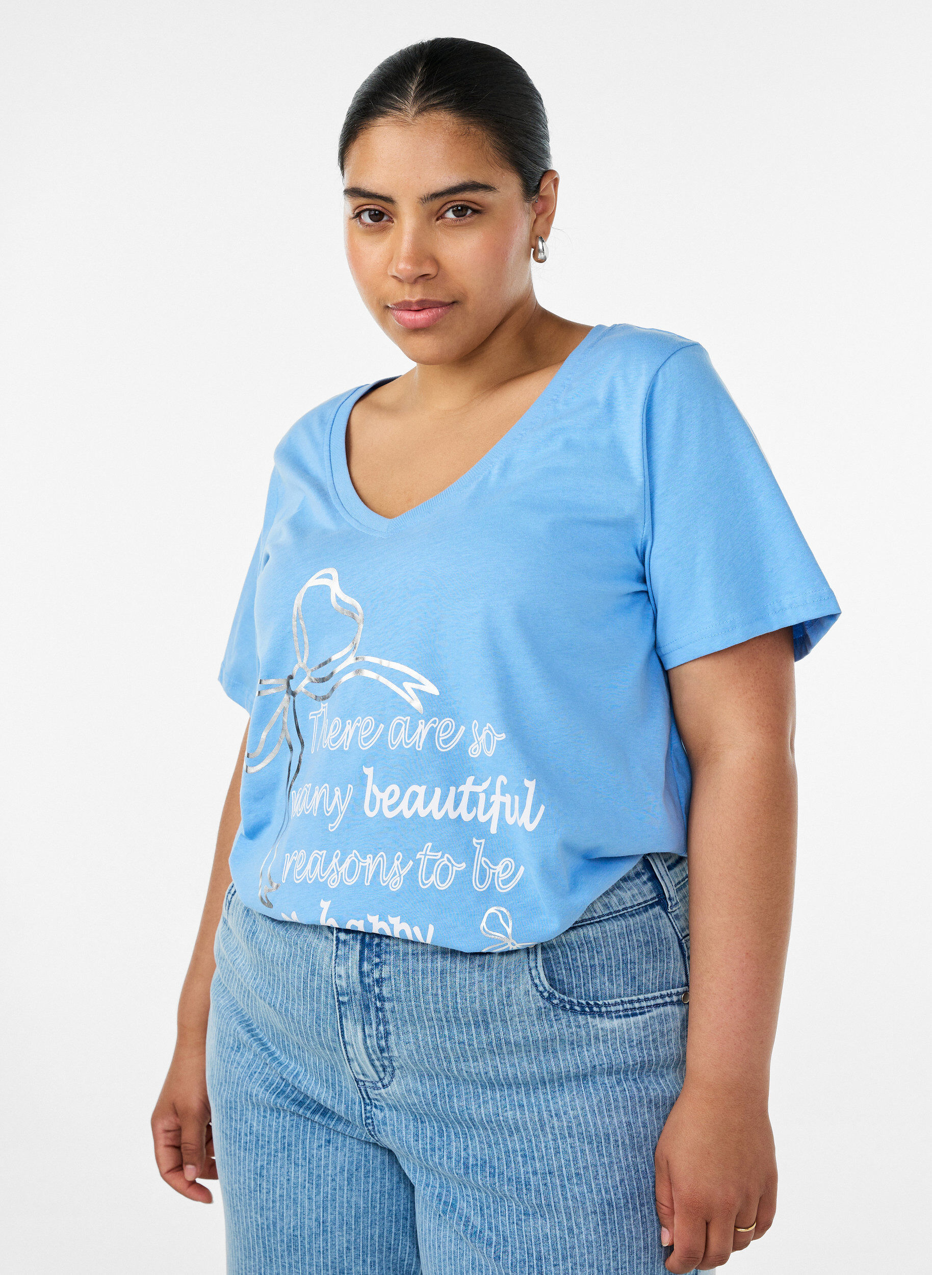 ZizziT-Shirt aus Baumwolle mit V-Ausschnitt und Frontprint, Blau, Model image number 0