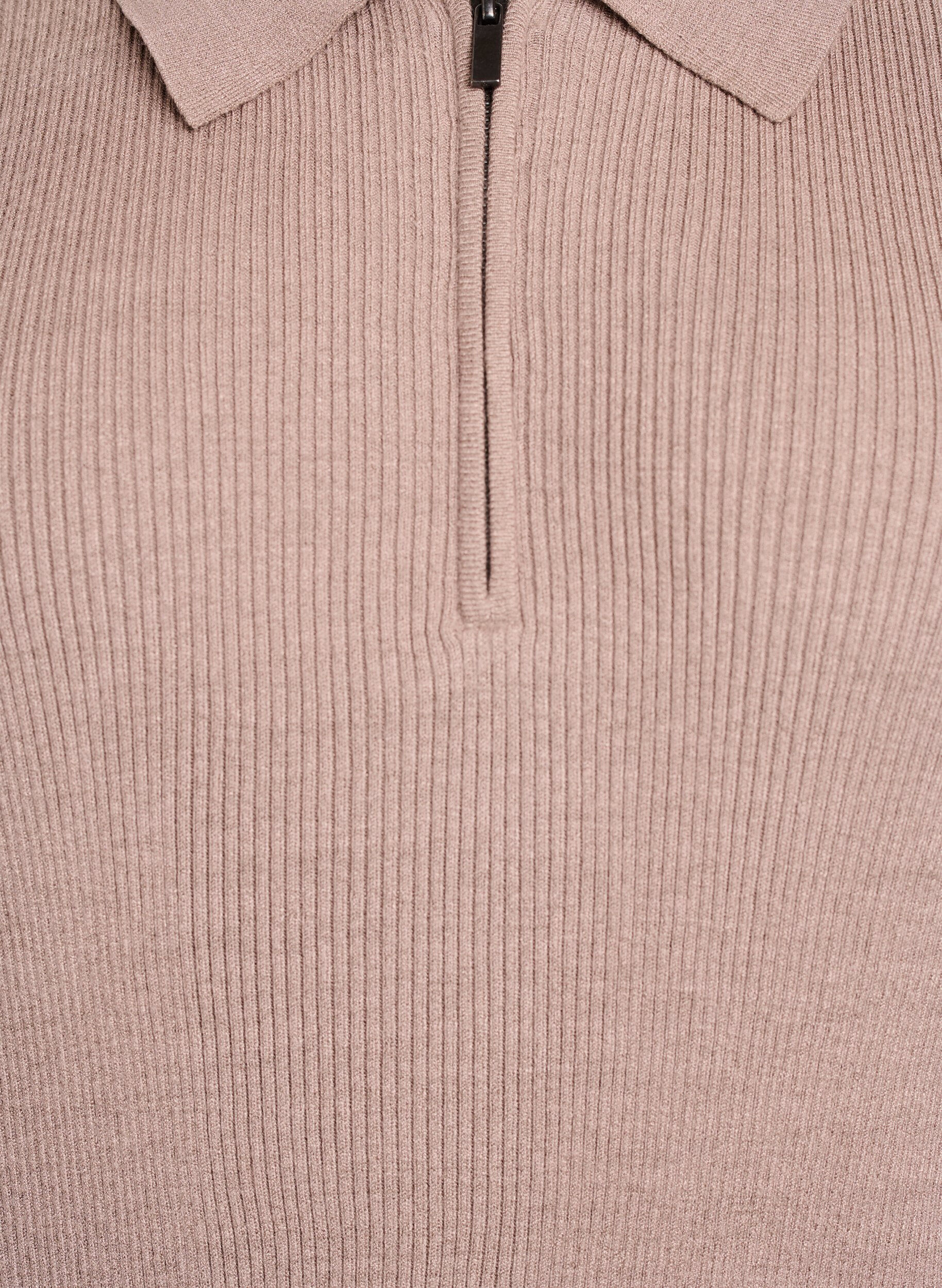 Zizzi Feinripp Pullover mit Polokragen und Rei&szlig;verschluss, Beige, Packshot image number 2