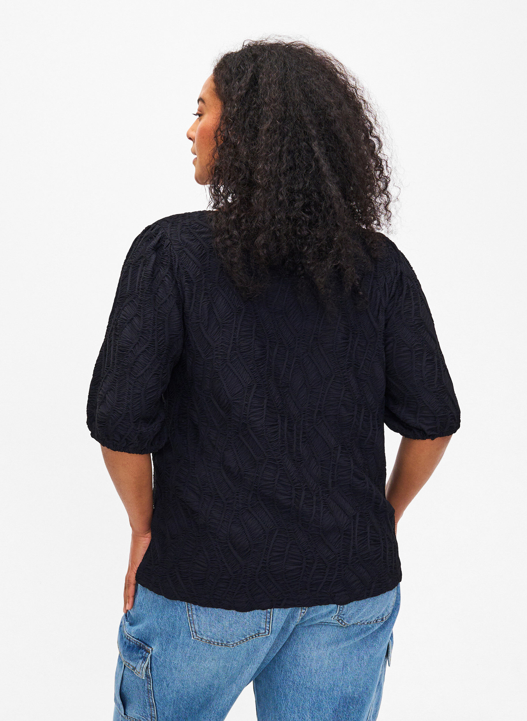 Zizzi Strukturierte Bluse mit kurzen &Auml;rmeln, Black, Model image number 1