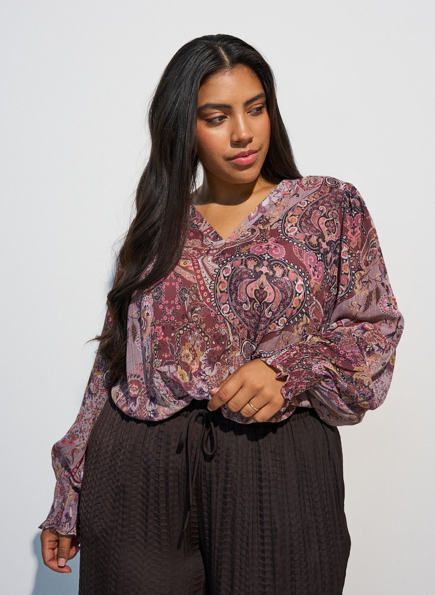 ZizziTunika mit Paisleymuster und gesmokten &Auml;rmelb&uuml;ndchen, Rot, Model image number 0
