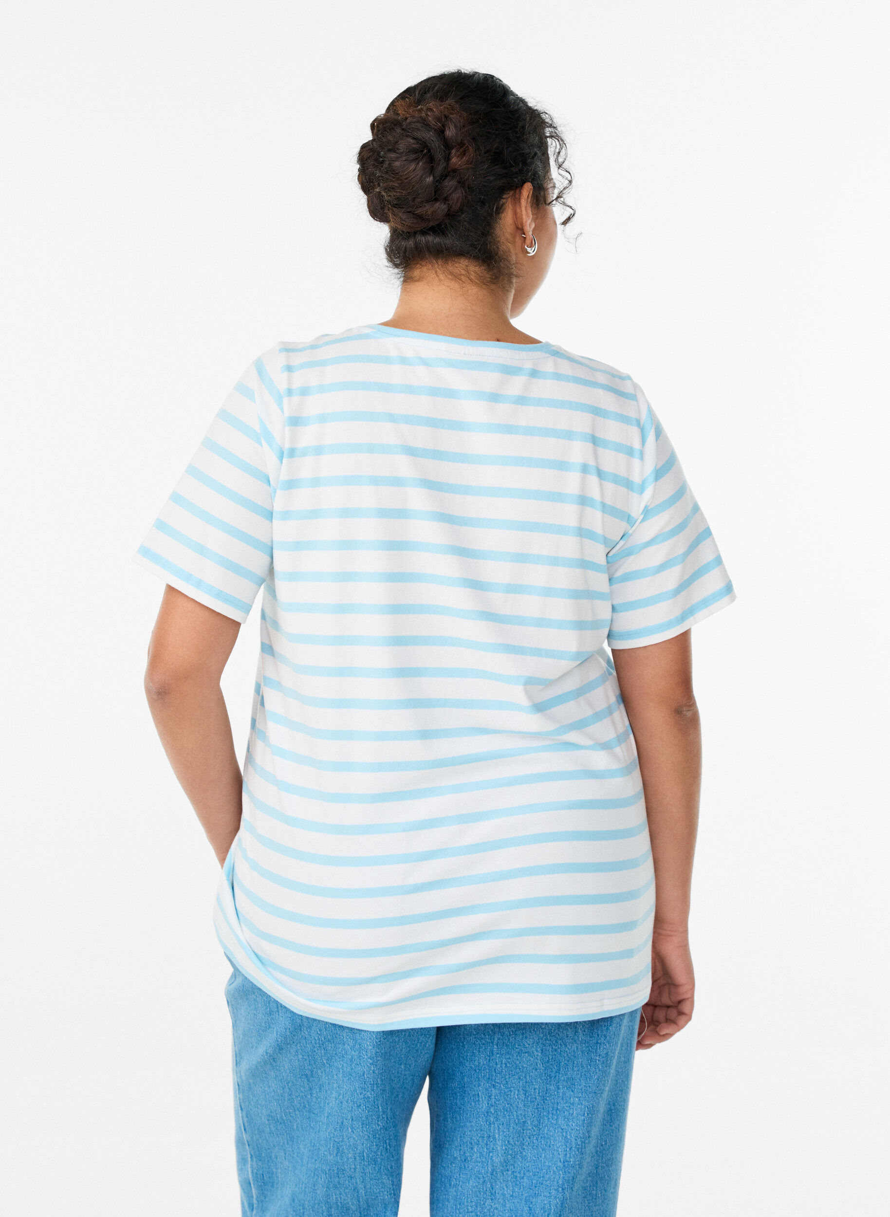 Zizzi Gestreiftes T-Shirt aus Bio-Baumwolle, Blau, Model image number 2