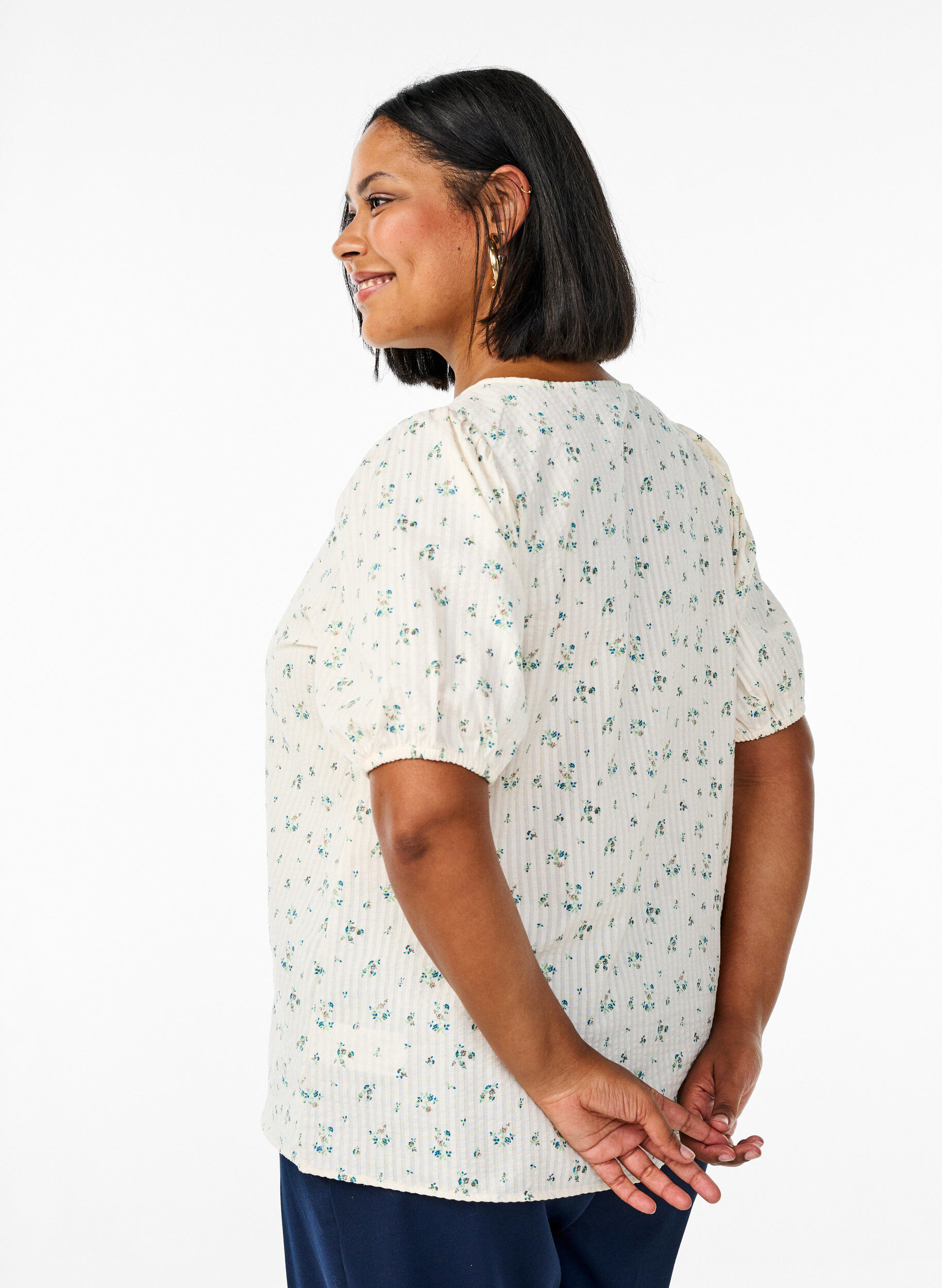 Zizzi Bluse mit kurzen Puff&auml;rmeln und Raffung, Wei&szlig;, Model image number 2