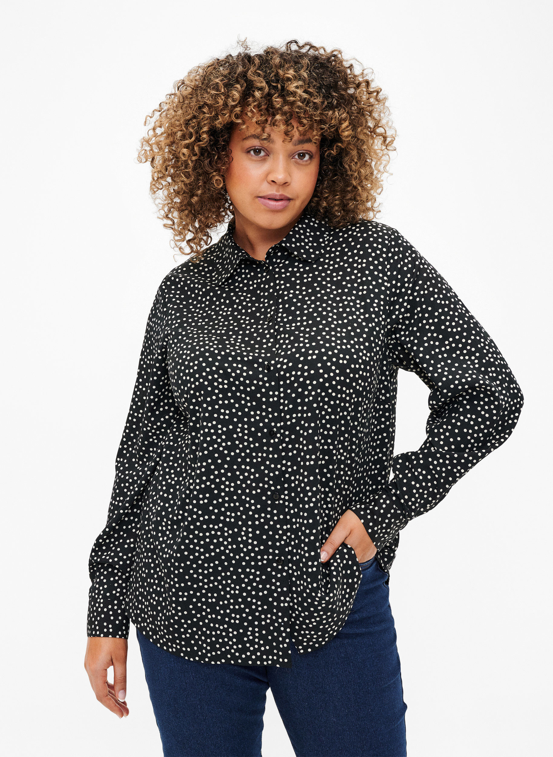 Zizzi FLASH &ndash; Hemd mit Tupfen, Black White Dot, Model image number 0