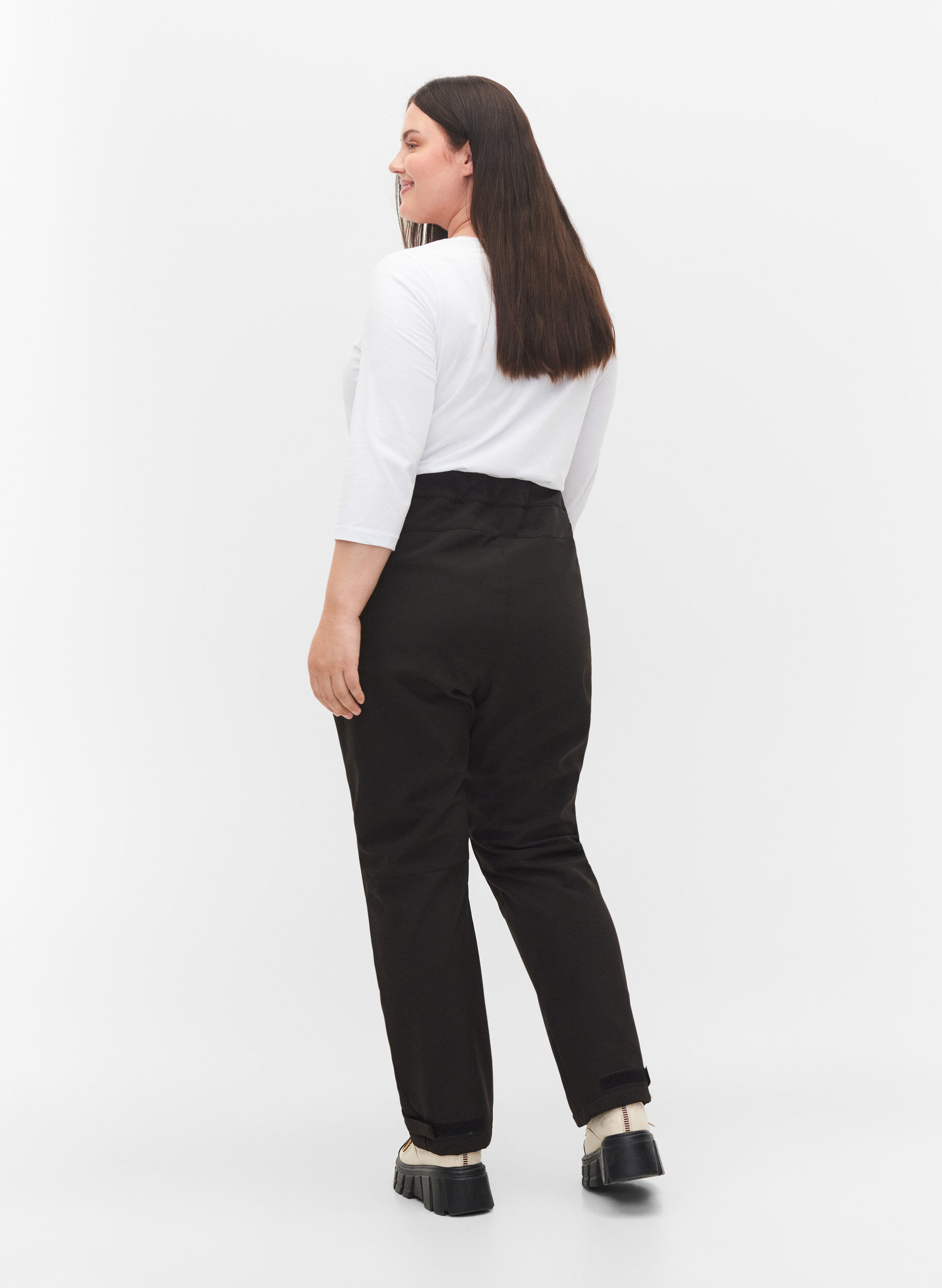Zizzi Softshell-Hose mit justierbarem Klettverschluss, Schwarz, Model image number 2
