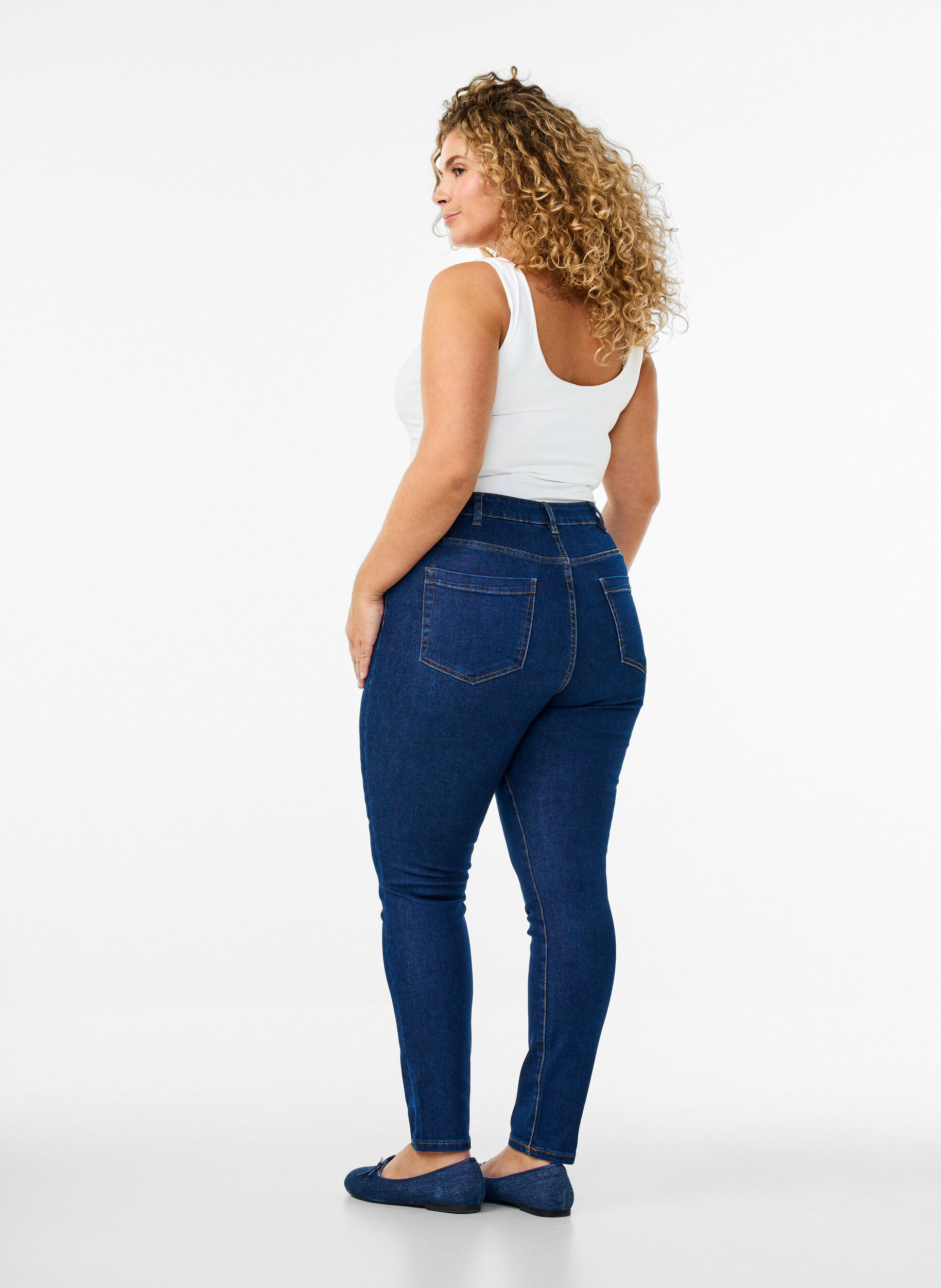 ZizziAmy Jeans mit hoher Taille und extra schlanker Passform, Blau, Model image number 1