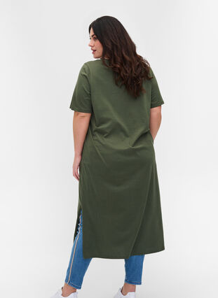 T-Shirt-Kleid aus Baumwolle mit Schlitz, Thyme, Model image number 1