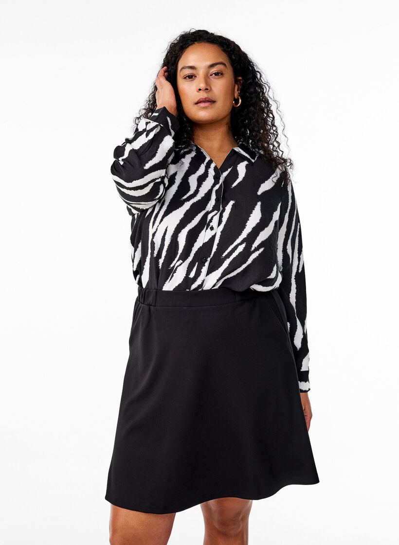 Skaterrock aus Viskose, Schwarz, Model image number 0