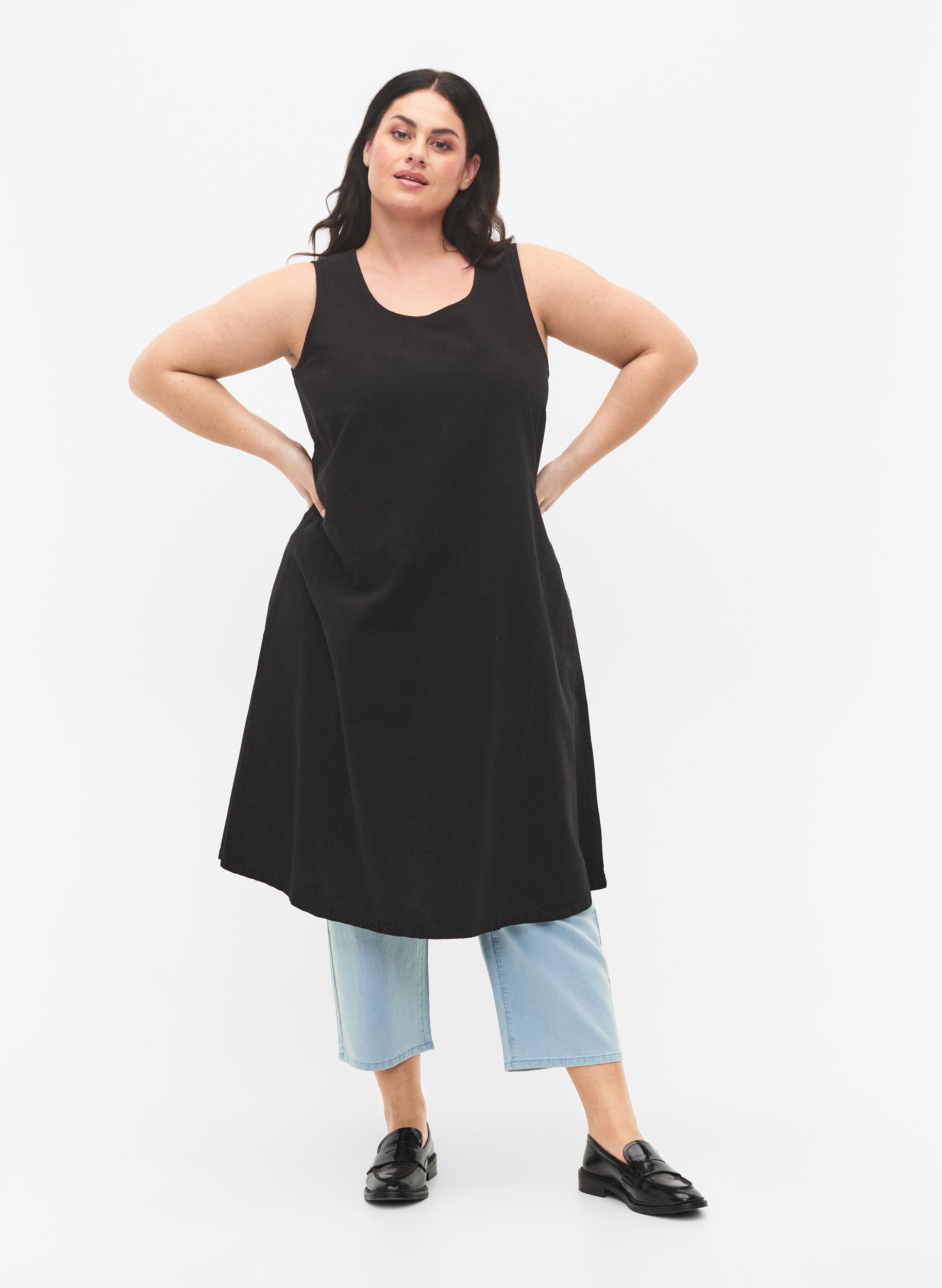 Zizzi &Auml;rmelloses Baumwollkleid mit A-Linie, Black, Model image number 0