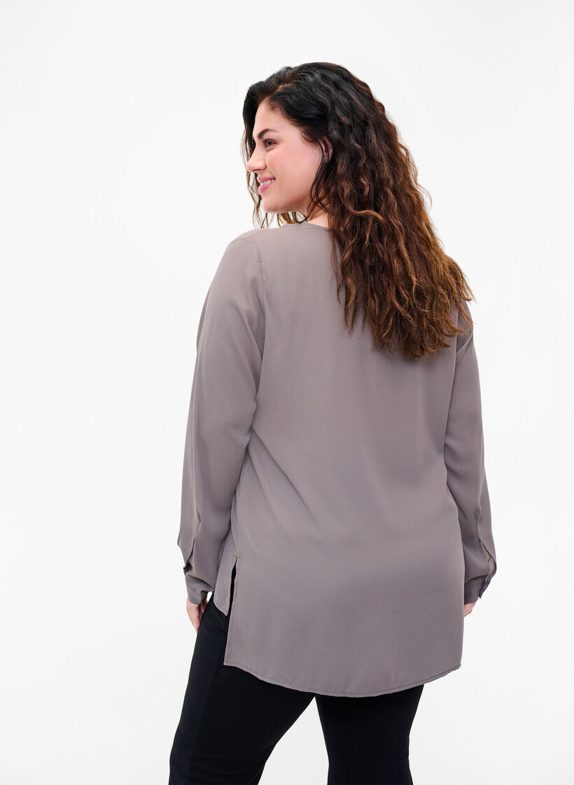 Unifarbenes Hemd mit V-Ausschnitt, Falcon, Model image number 1