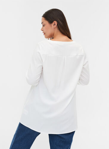 Schlichte lange Bluse mit Tasche, Warm Off-white, Model image number 1