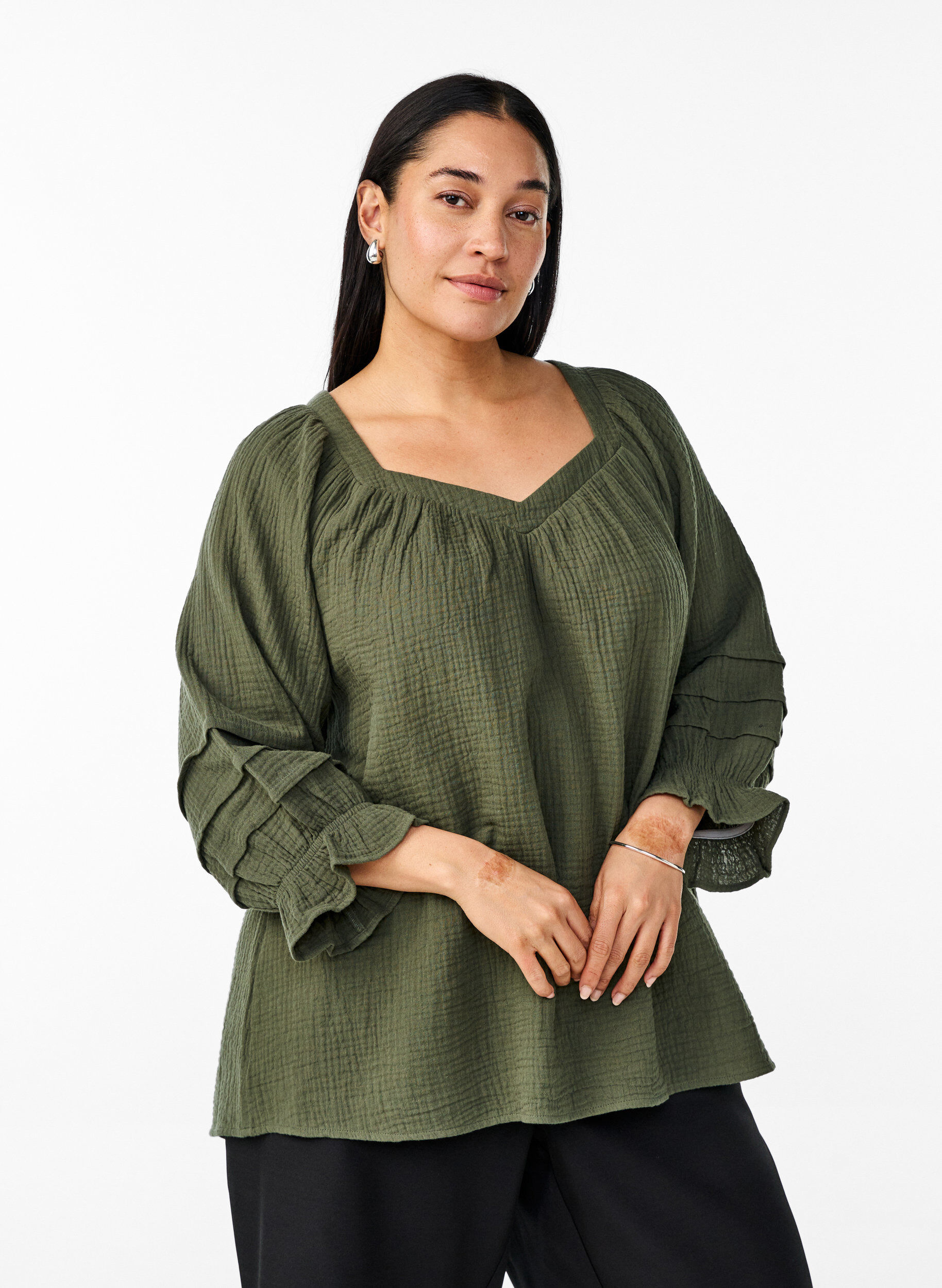 Zizzi Bluse aus Baumwoll-Musselin mit 3/4-&Auml;rmeln, Thyme, Model image number 0
