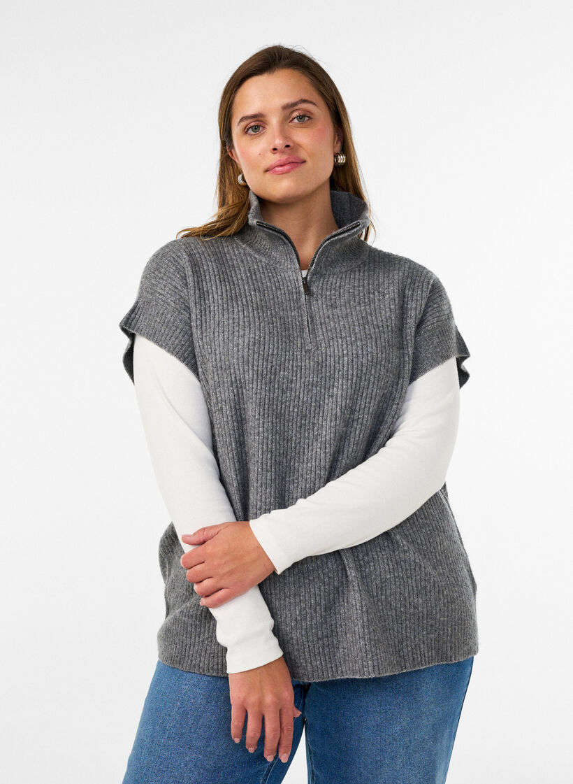 Strickweste mit hohem Kragen und kurzem Rei&szlig;verschluss, Grau, Model image number 0