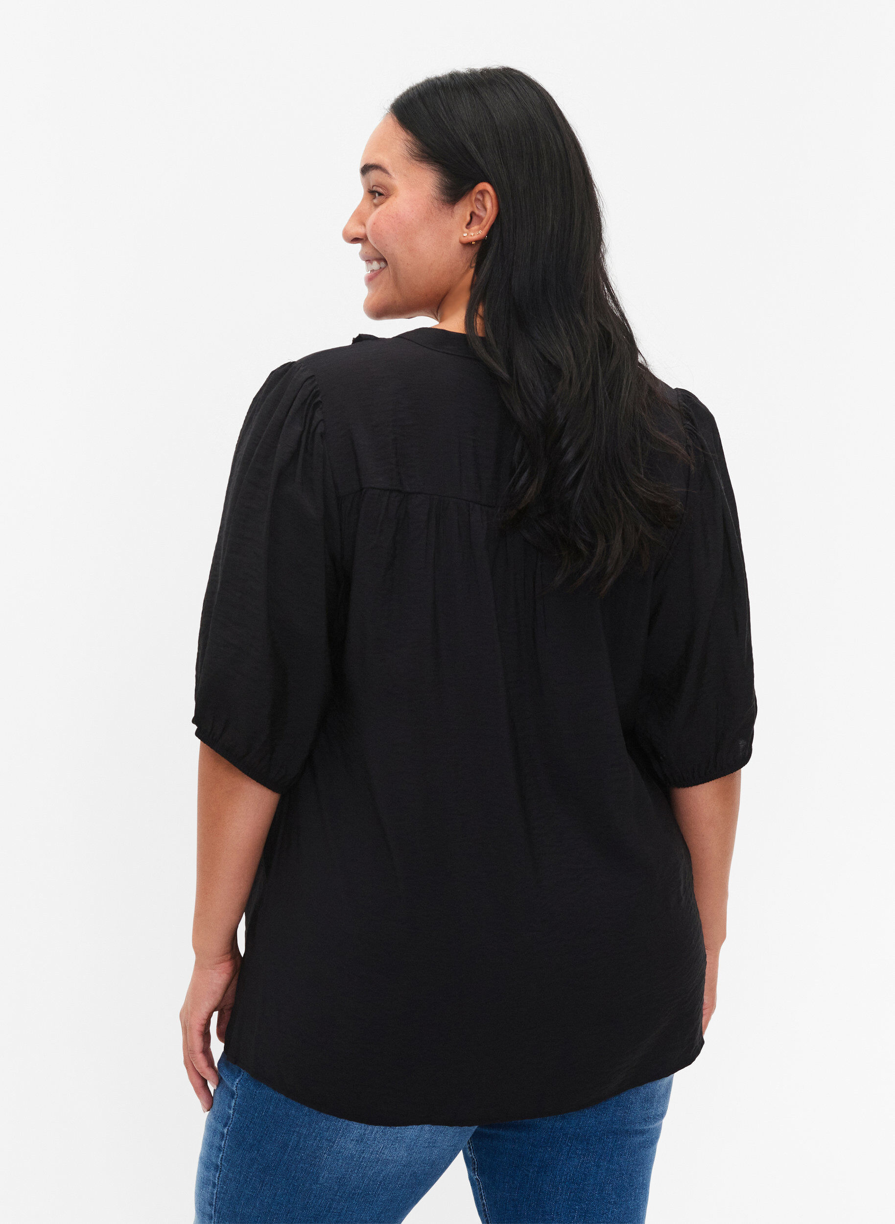 Zizzi Viskosebluse mit Puff&auml;rmeln und R&uuml;schen, Black, Model image number 1
